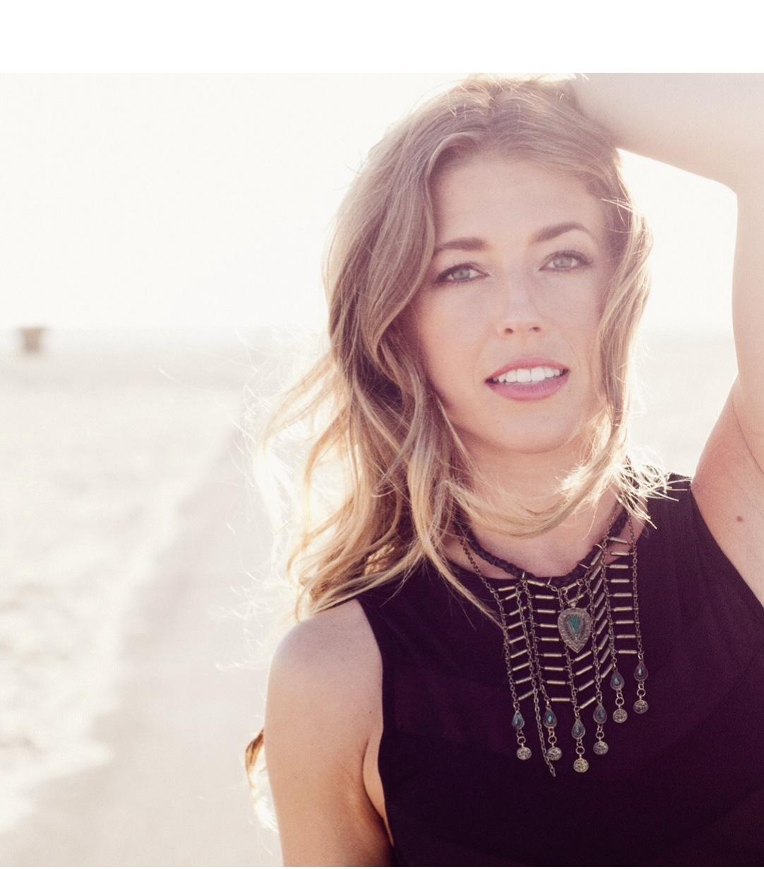 actor Jenny Robinson large photo