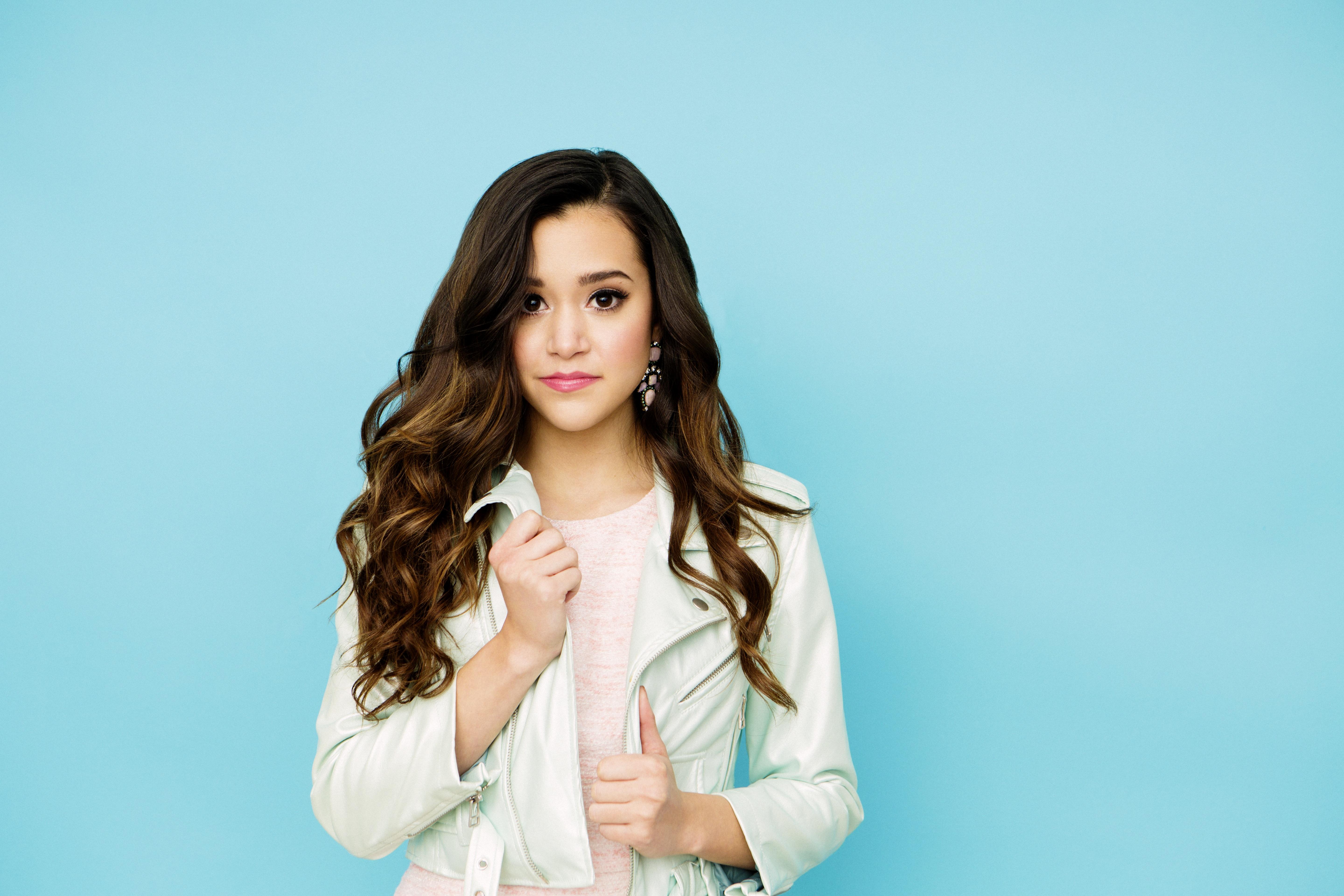 actor Megan Nicole large photo