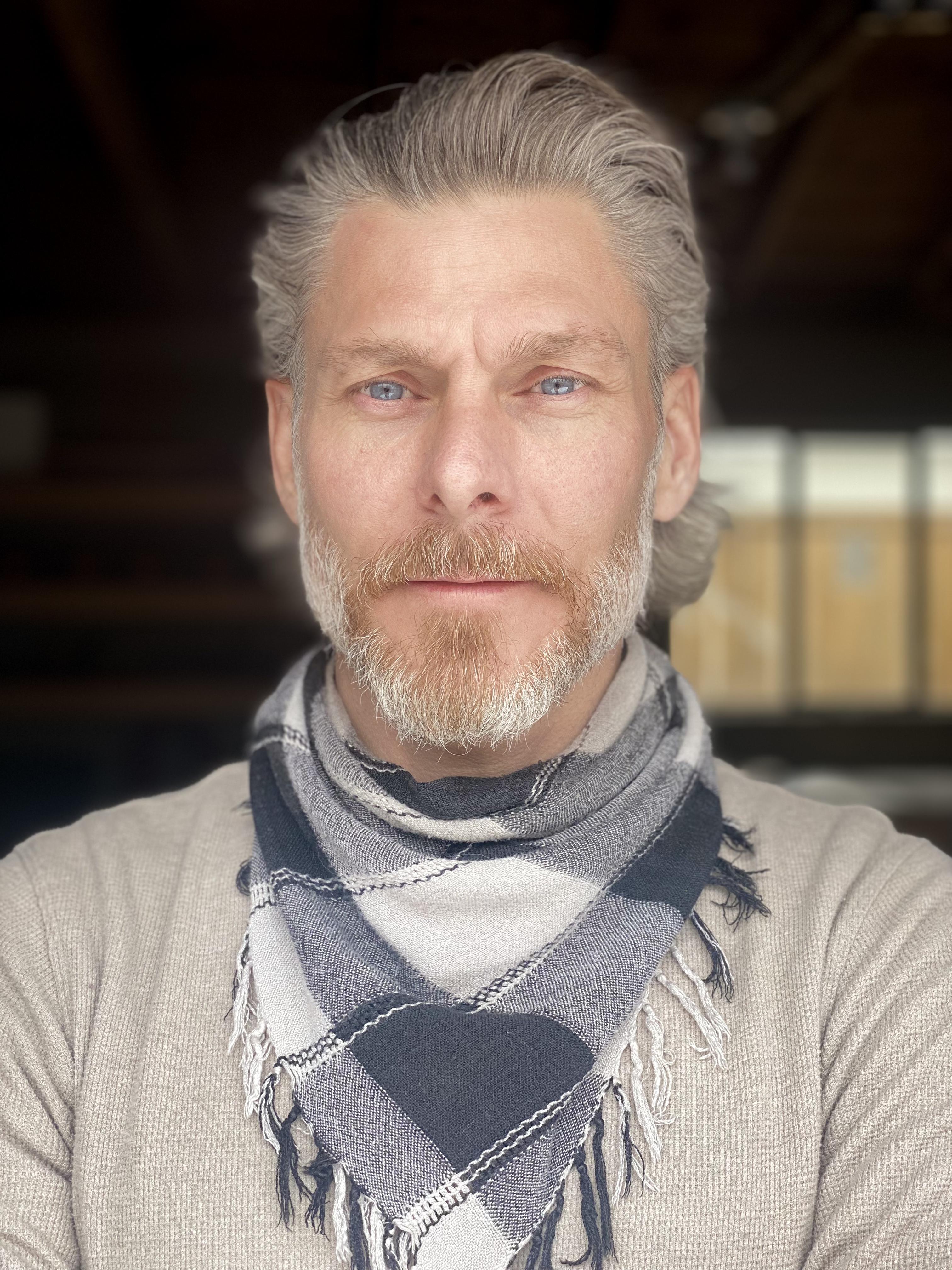 actor Kevin Oestenstad large photo