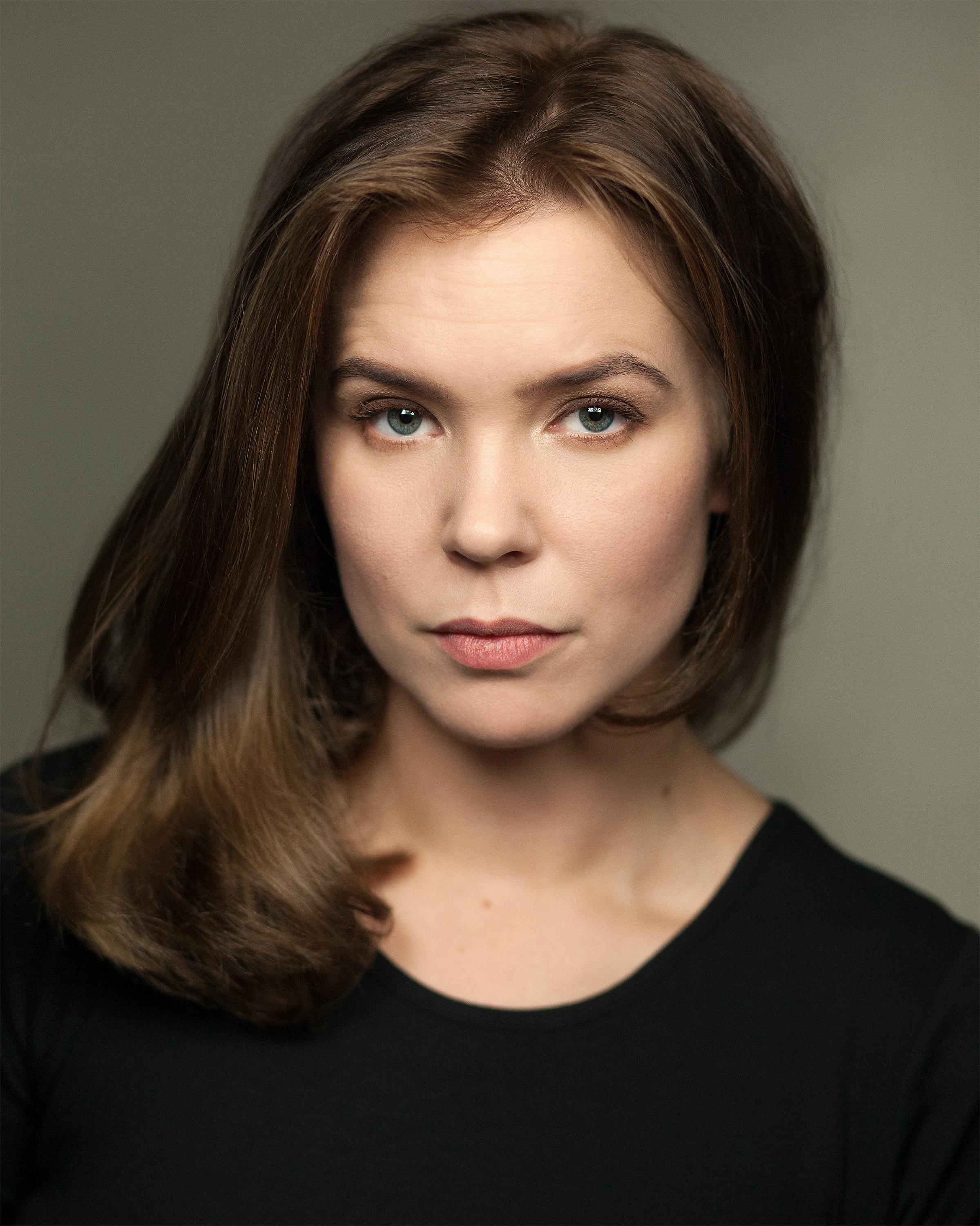 actor Natalie Burt large photo