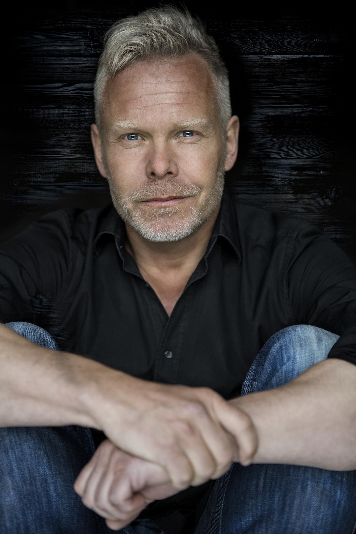 actor Morten Kirkskov large photo