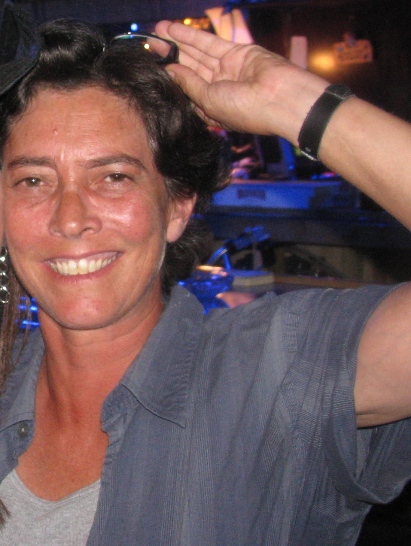 actor Julie Hardin large photo