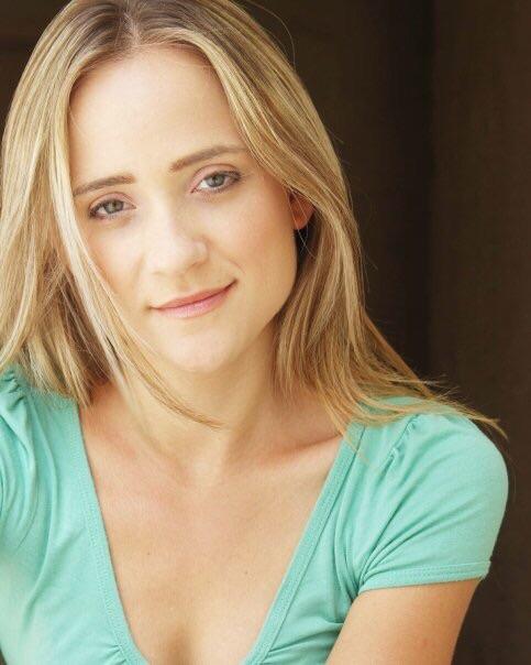 actor Rachel Riley large photo