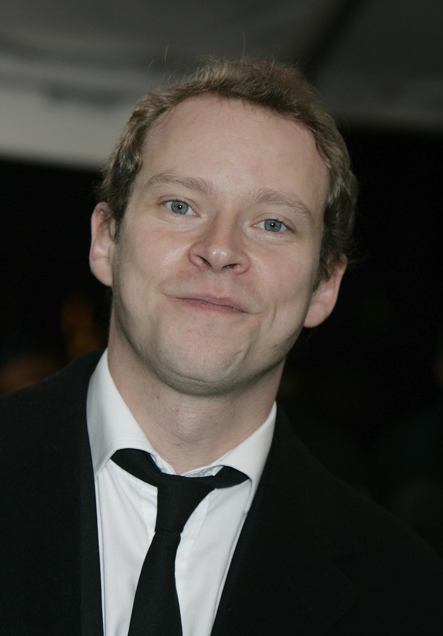 actor Robert Webb large photo