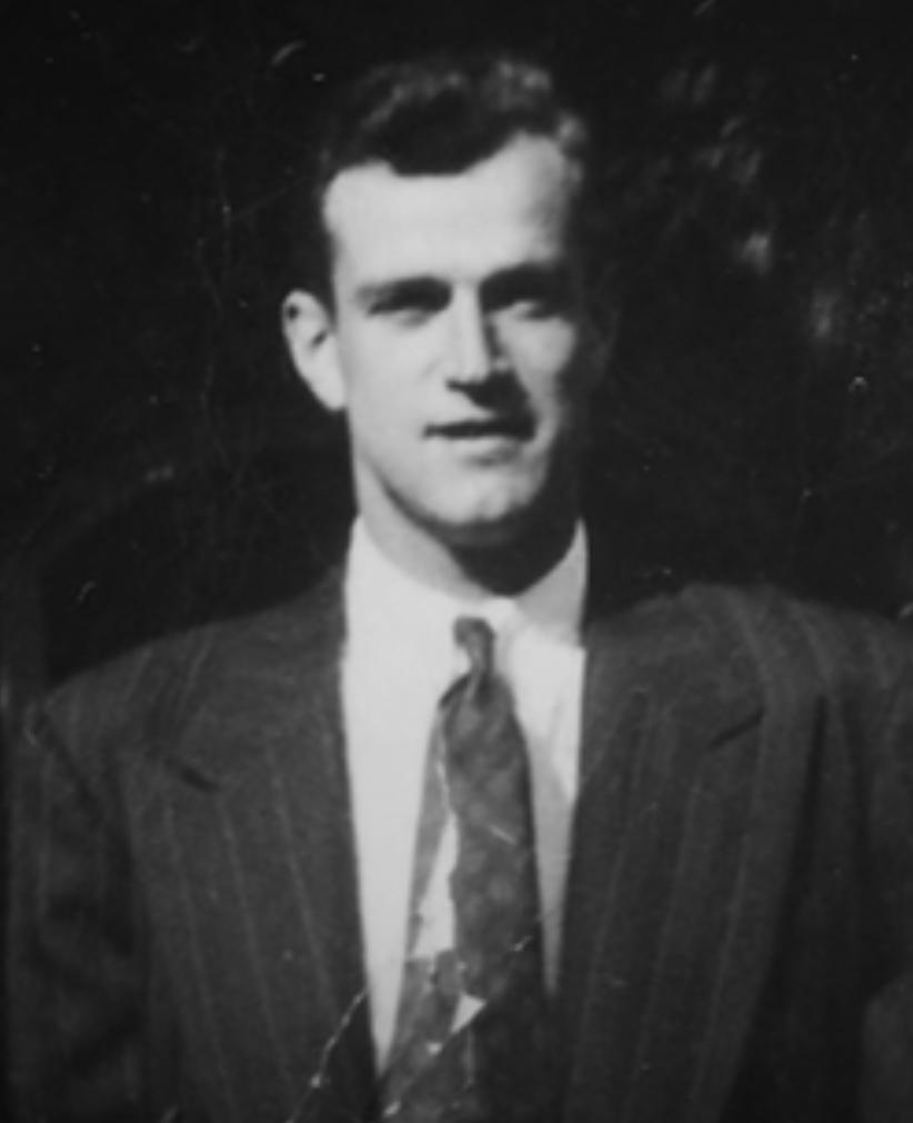 actor Jim Robertson large photo