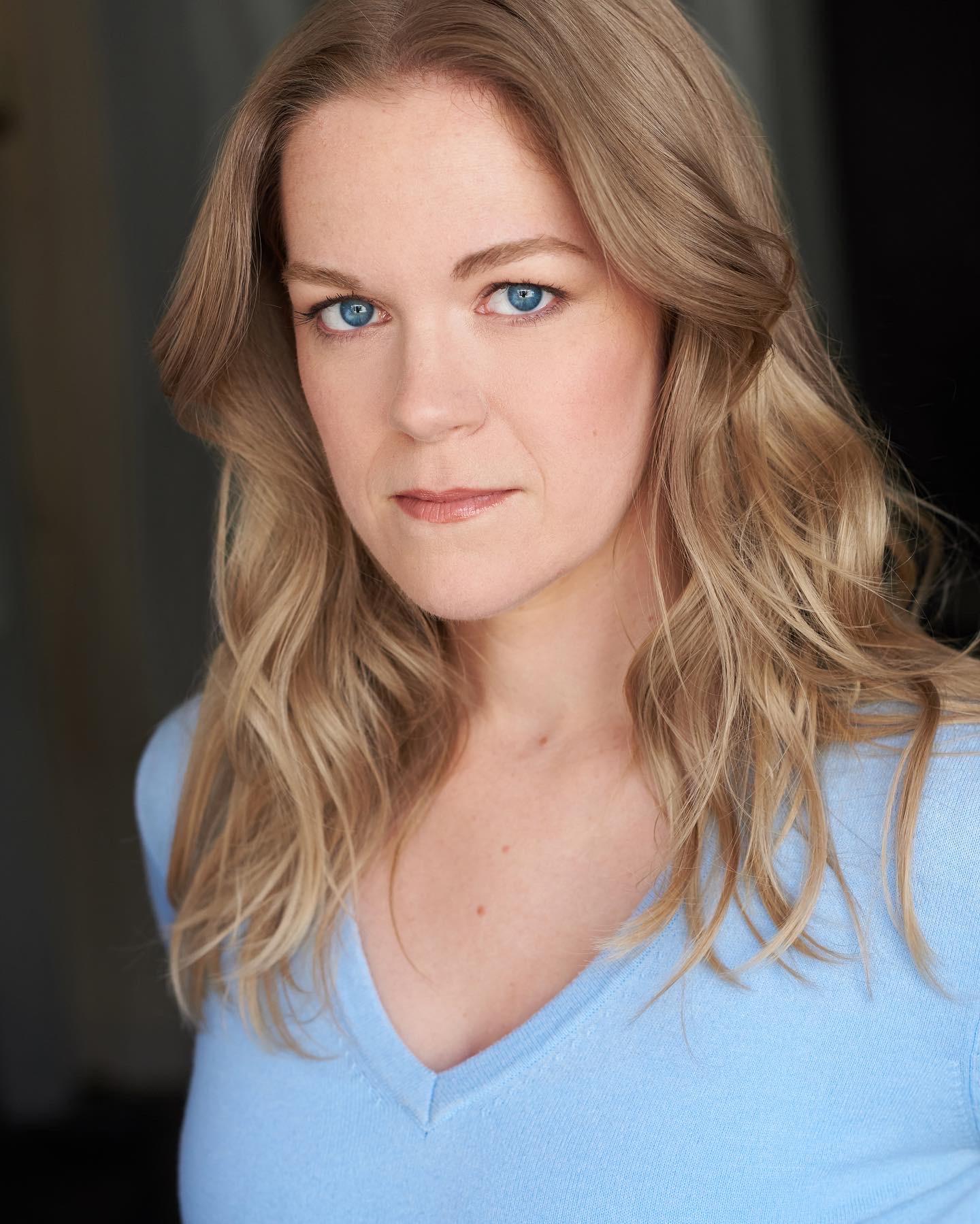 actor Lara Williams large photo