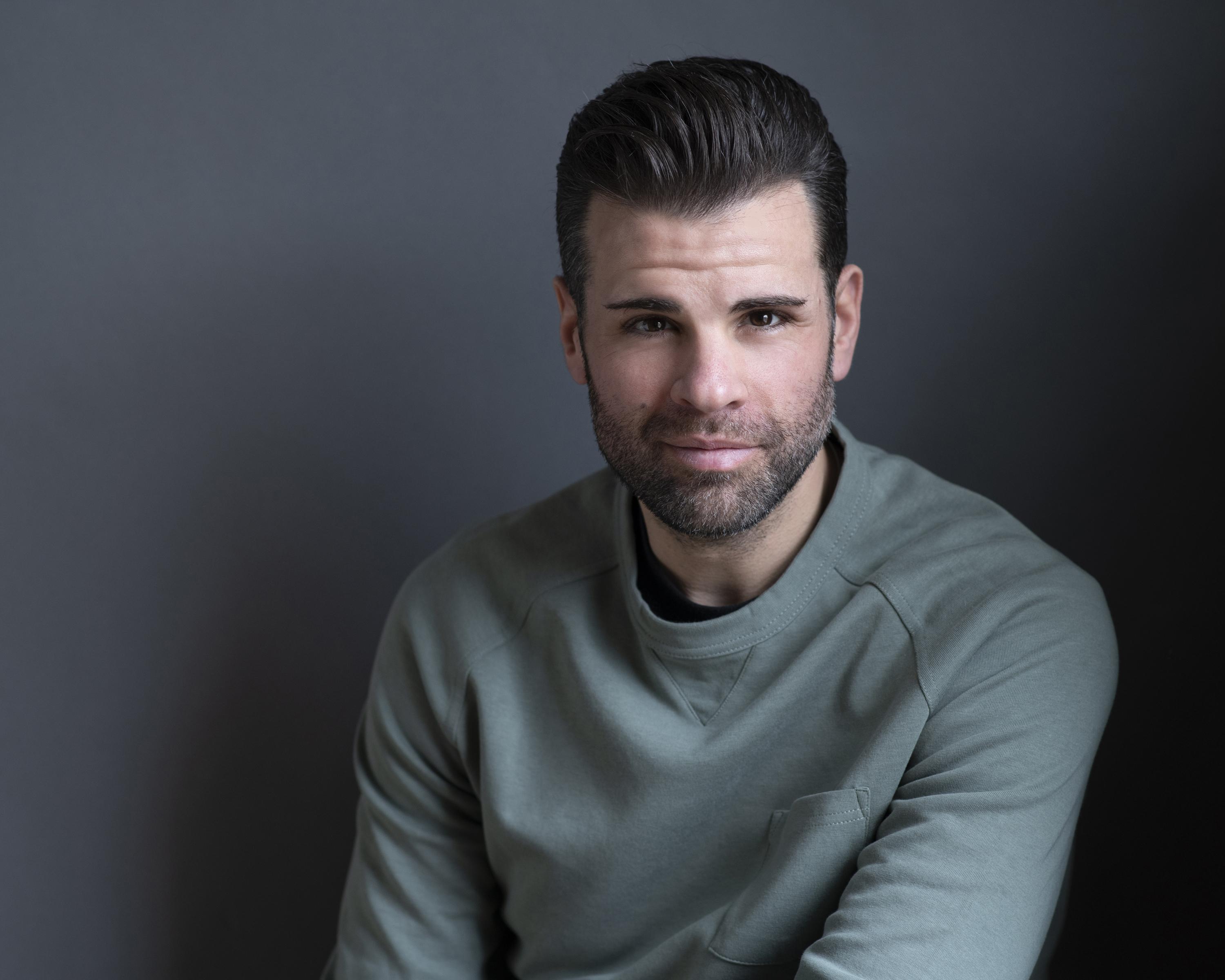 actor Joseph Sernio large photo