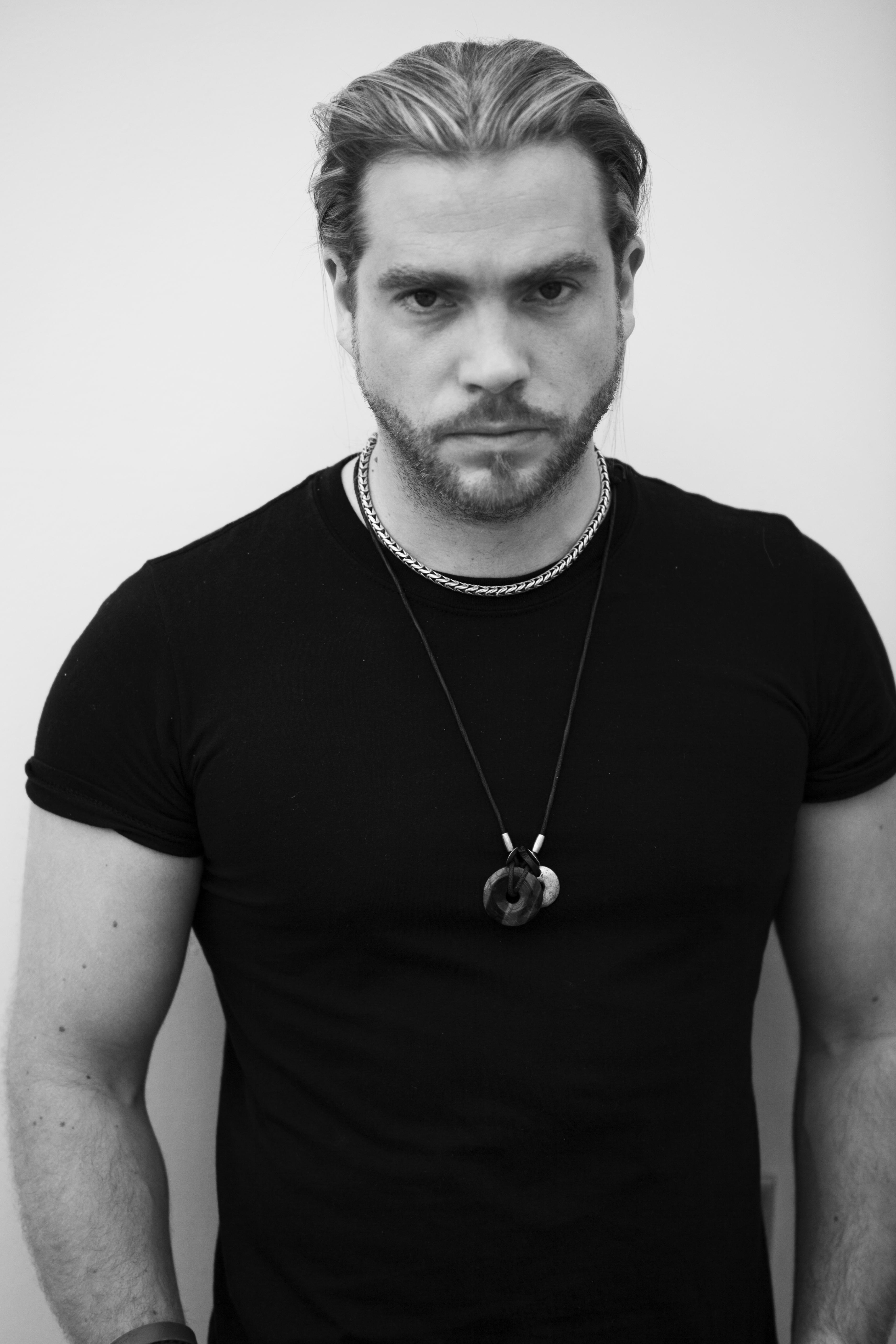 actor Dan Haigh large photo