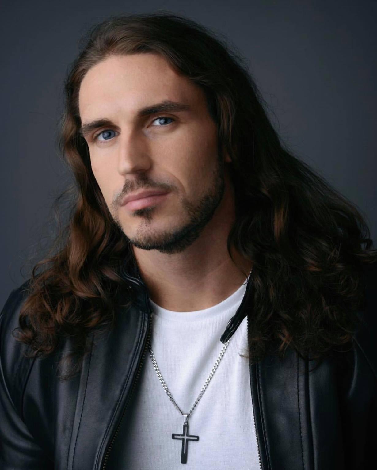 actor Garrett Thierry large photo