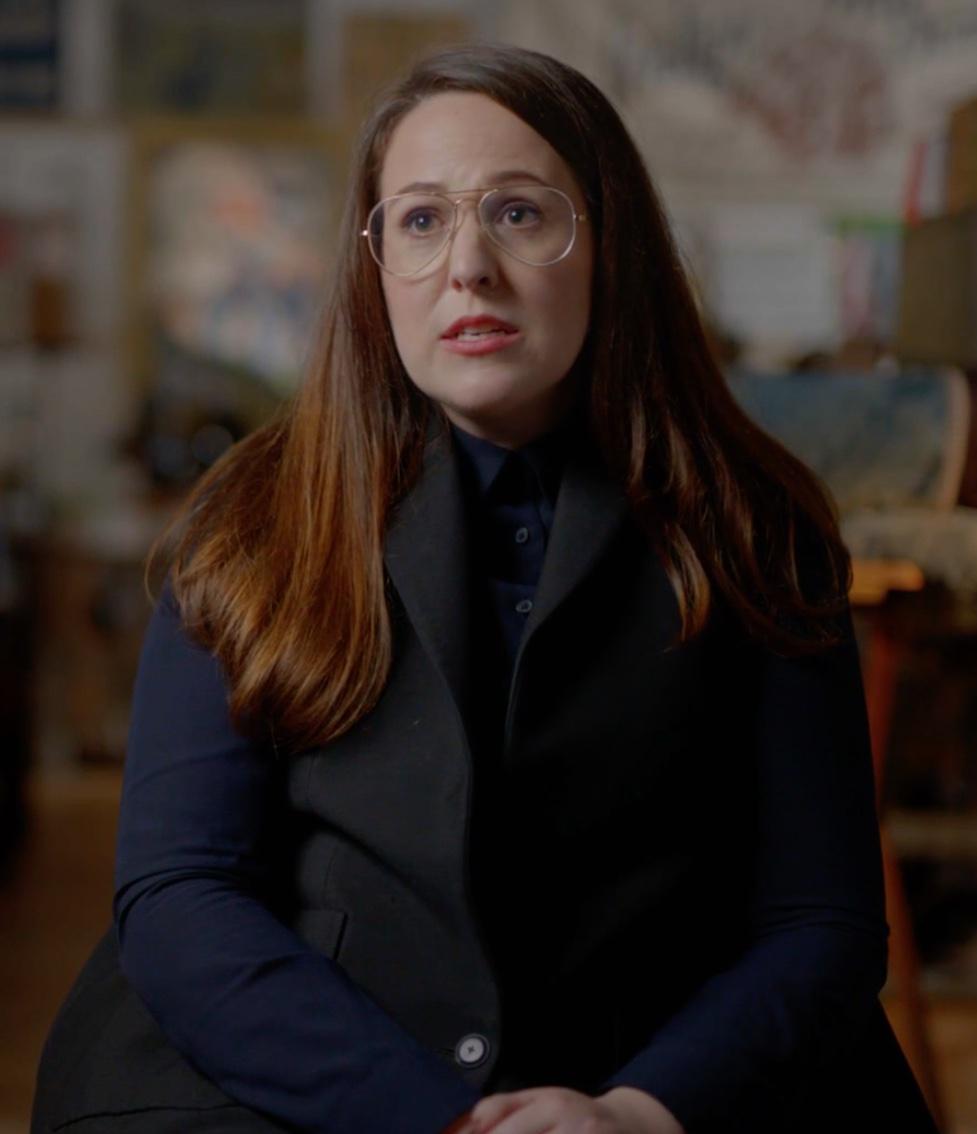 actor Emma McClendon large photo