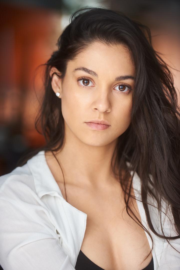 actor Madison Cheeatow large photo