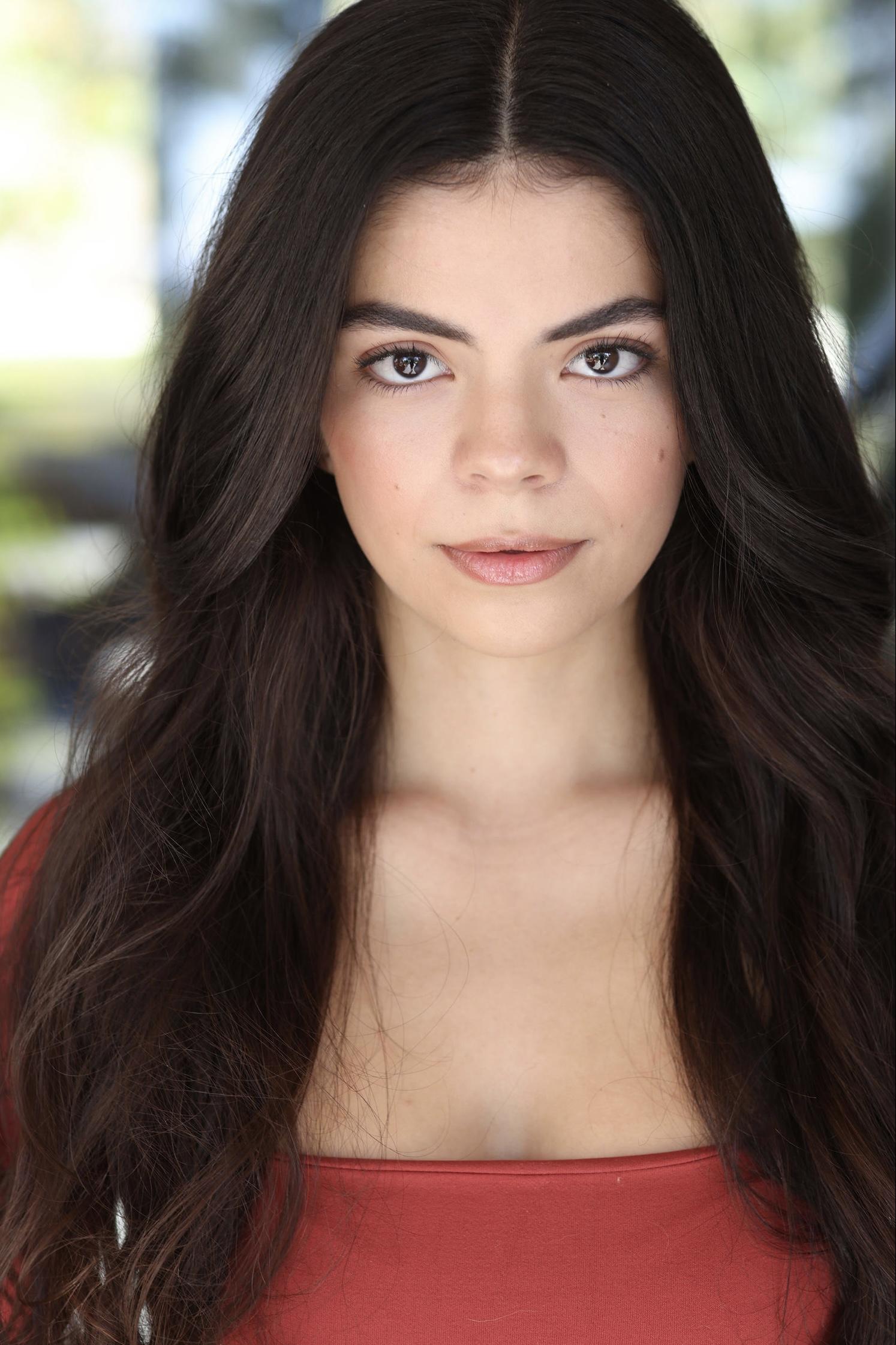 actor Isabella Feliciana large photo