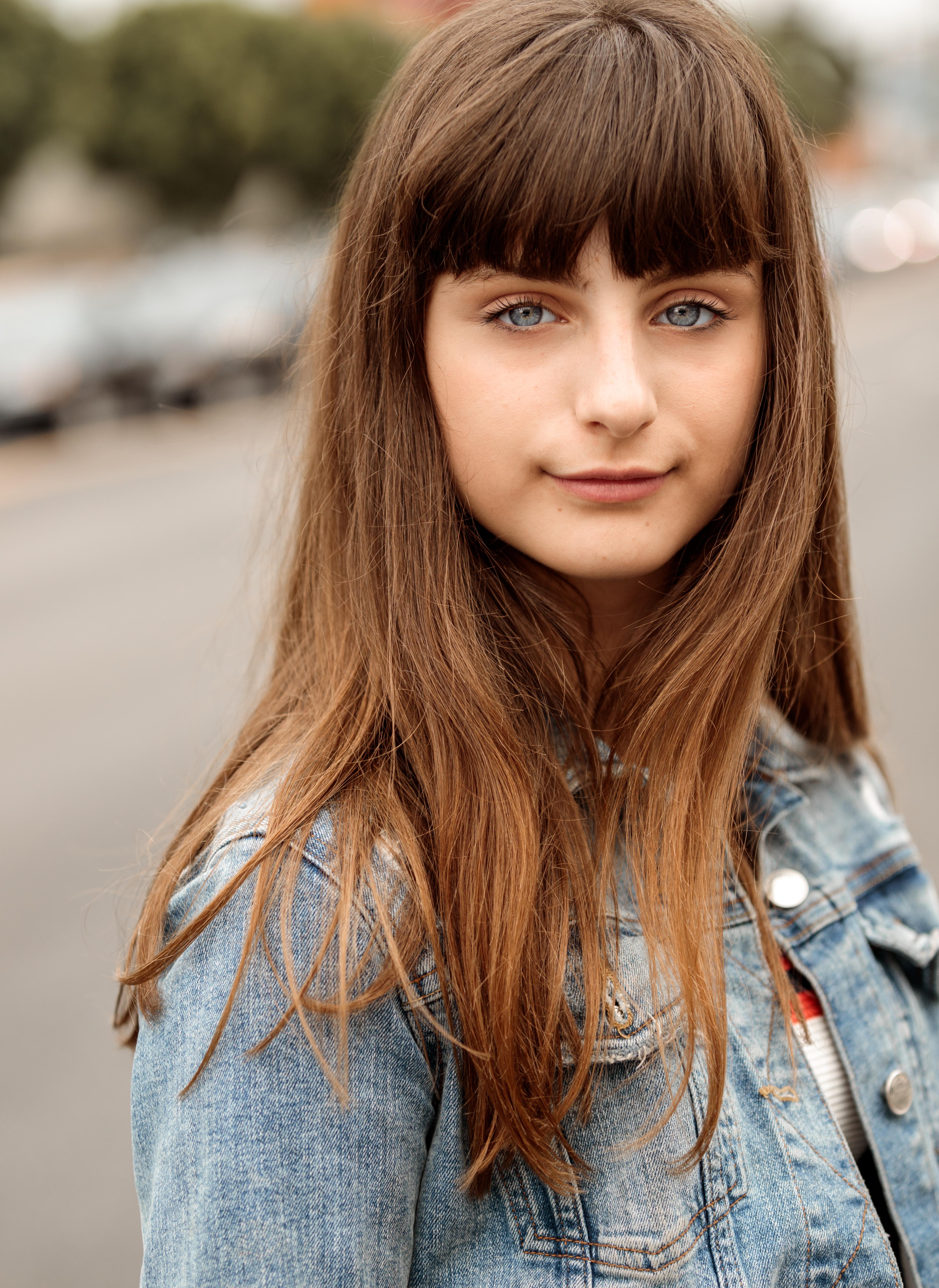 actor Ruby Sumegi large photo