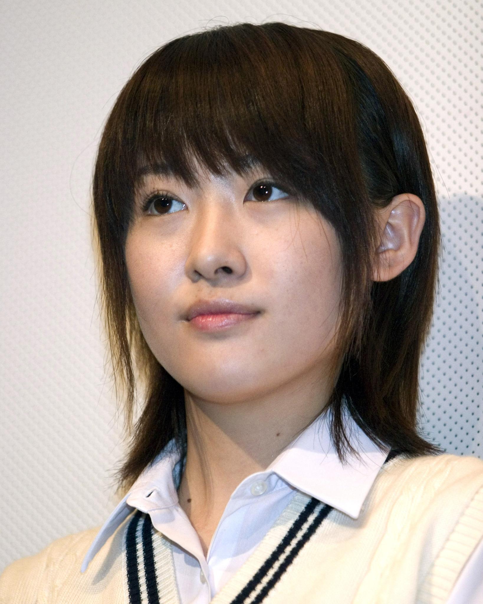 actor Aki Maeda large photo