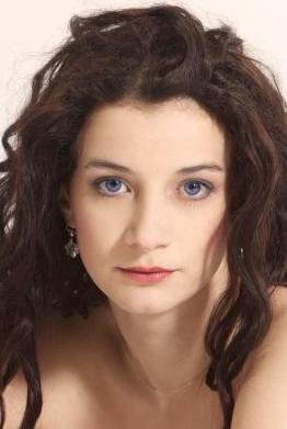 actor Lili Gesler large photo