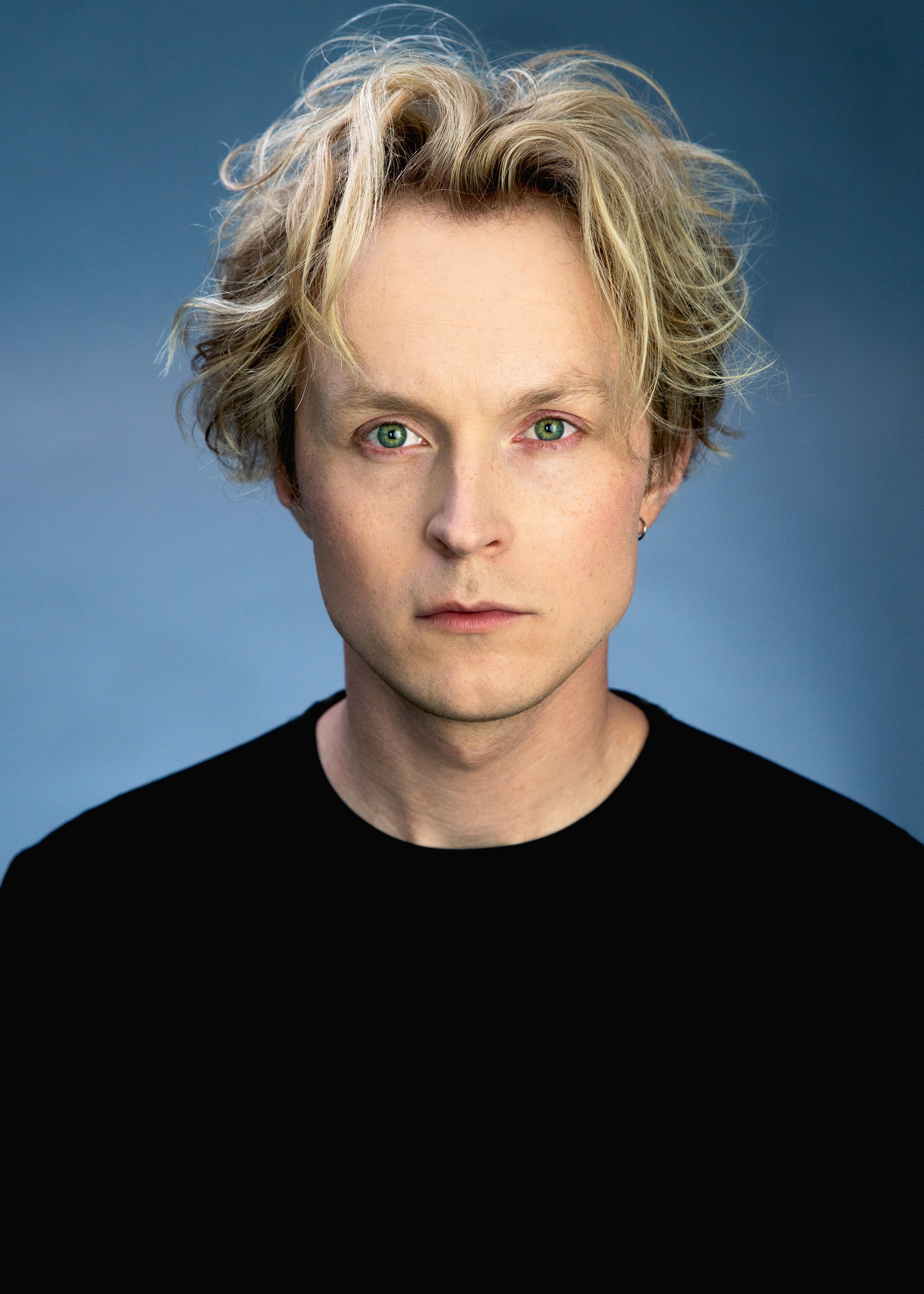 actor Austin McMains large photo