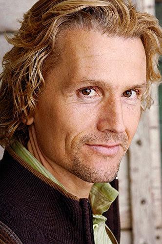 actor Peter Lavin large photo