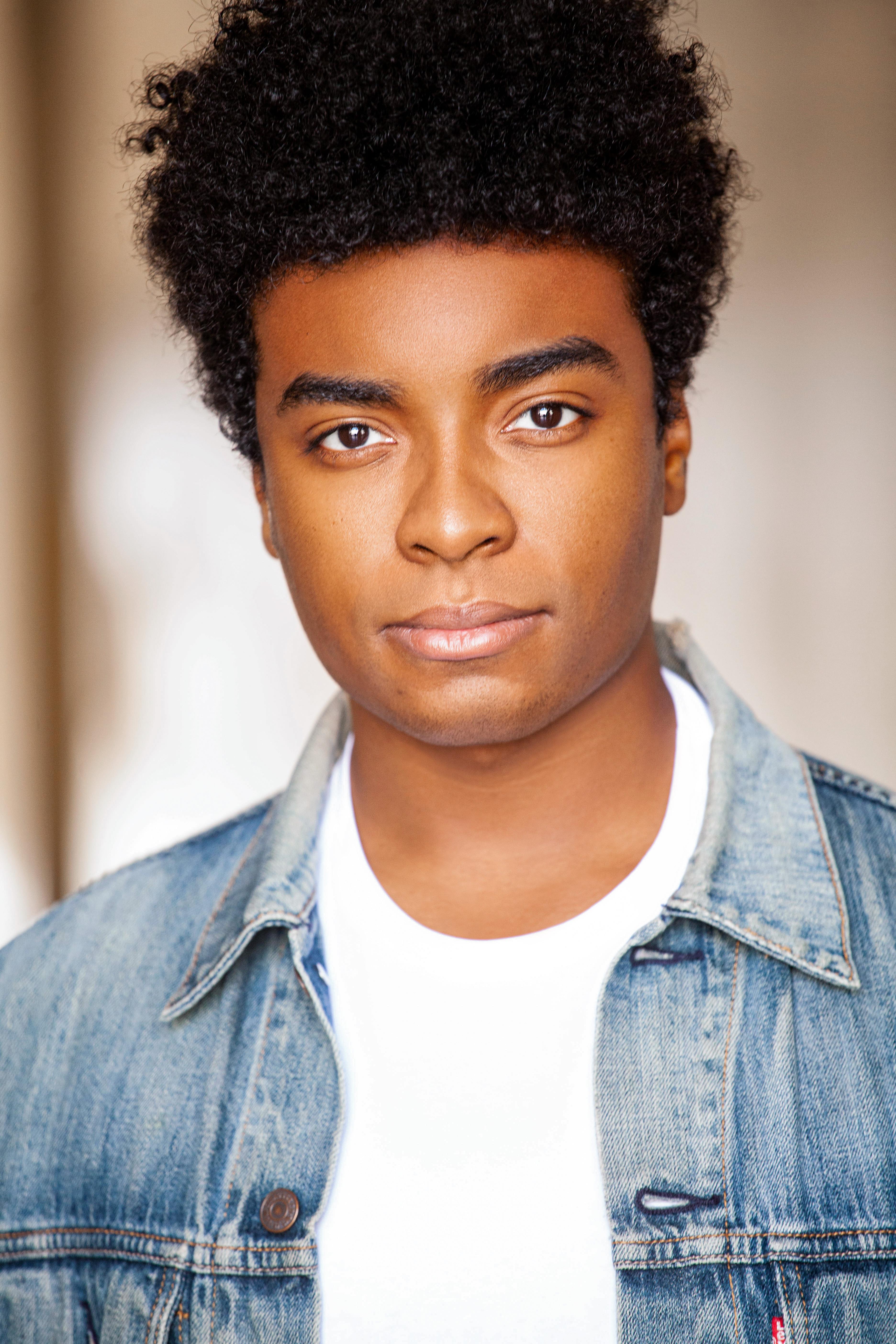 actor Anthony Kirlew large photo