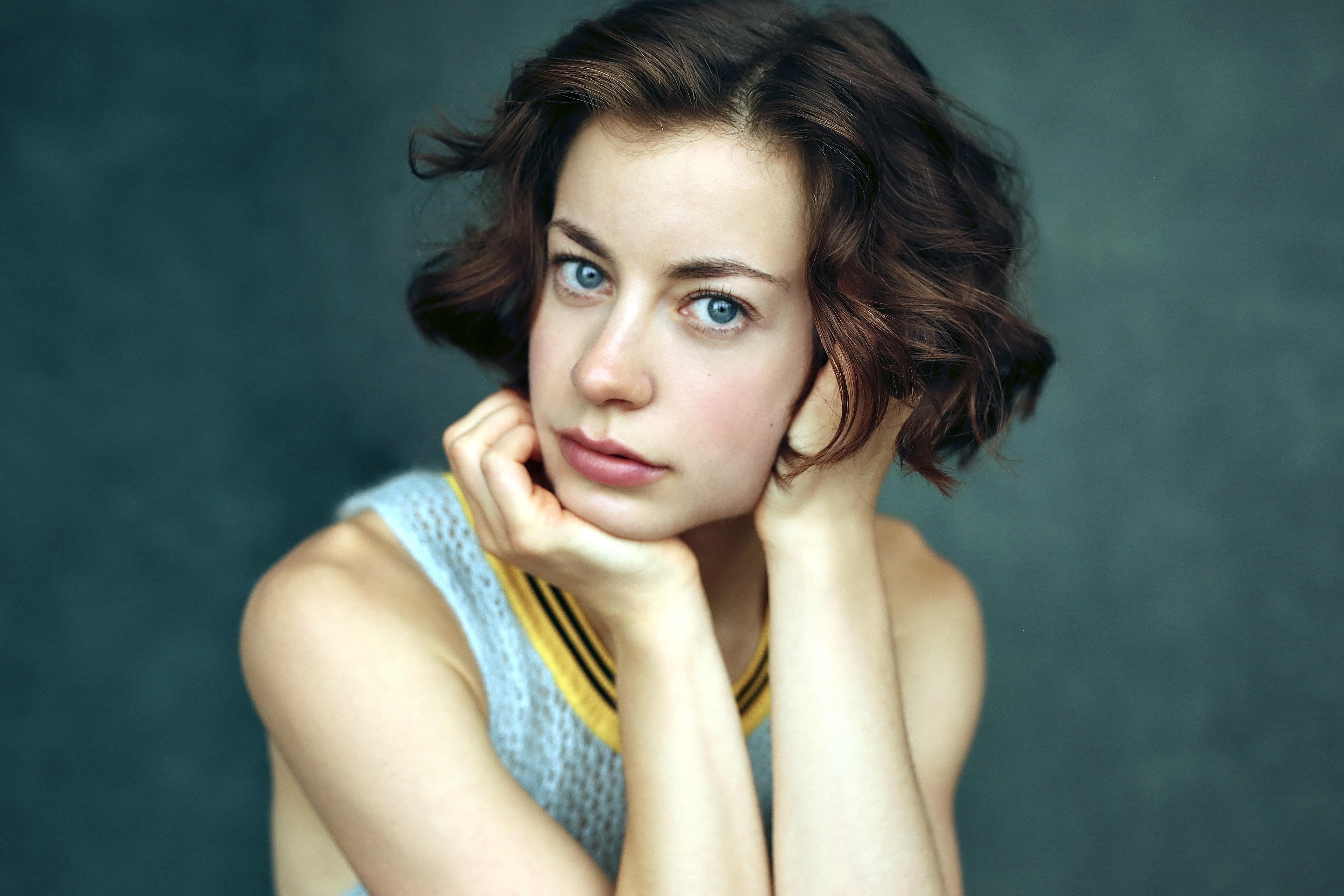 actor Sophie Ablett large photo