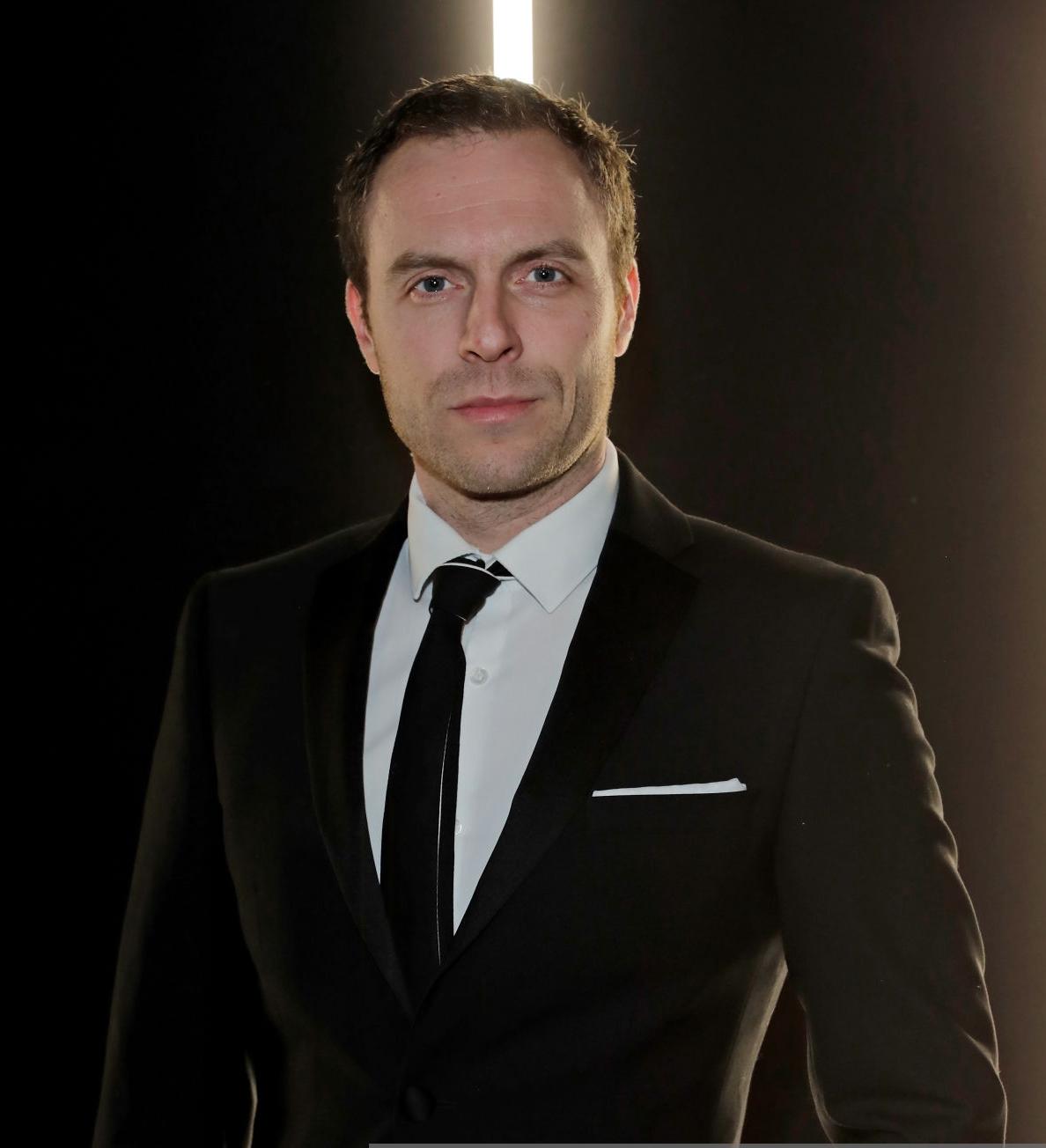 actor David Elliot large photo