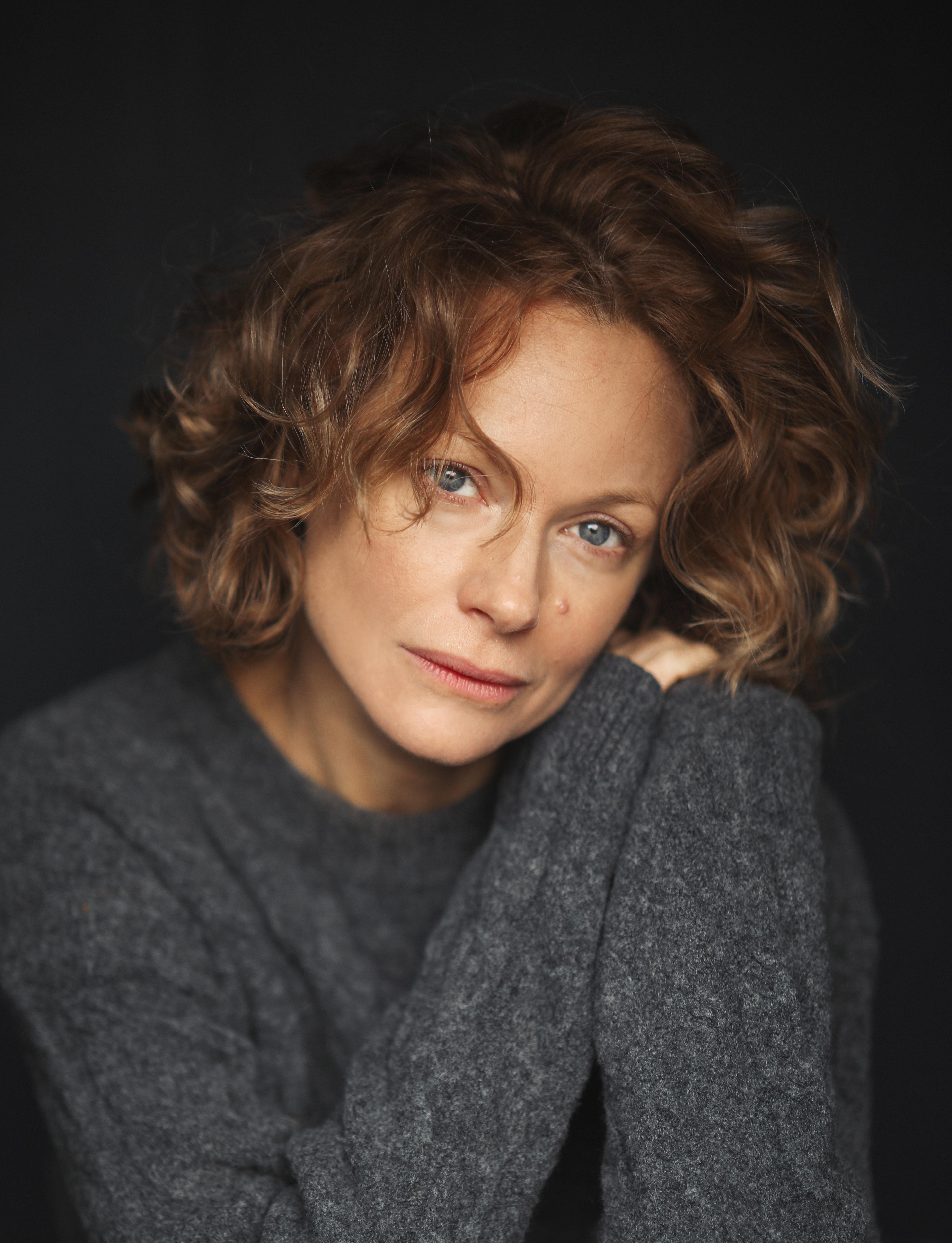 actor Charlotte Hunter large photo