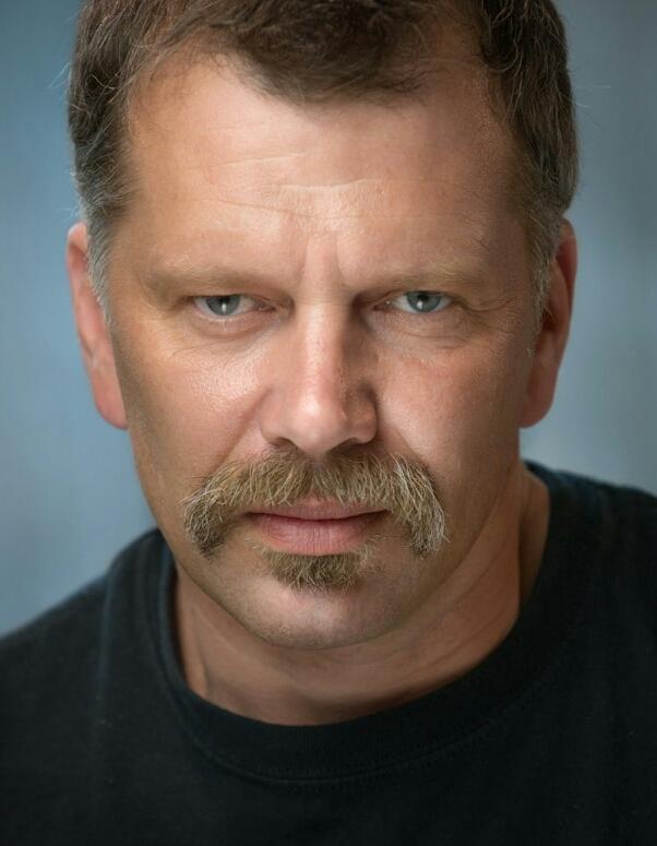 actor Jason Reynolds large photo