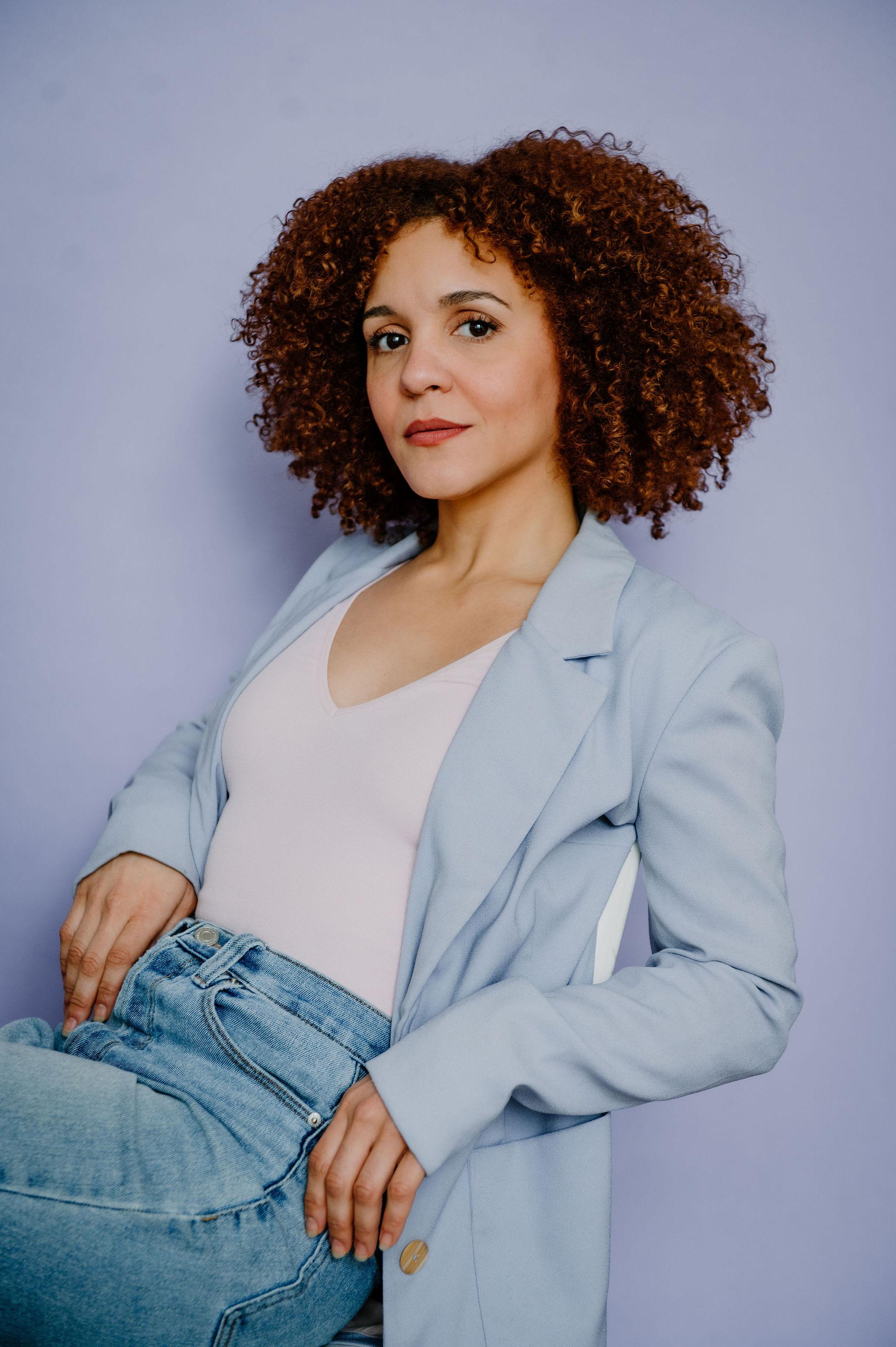 actor Sarah Peguero large photo