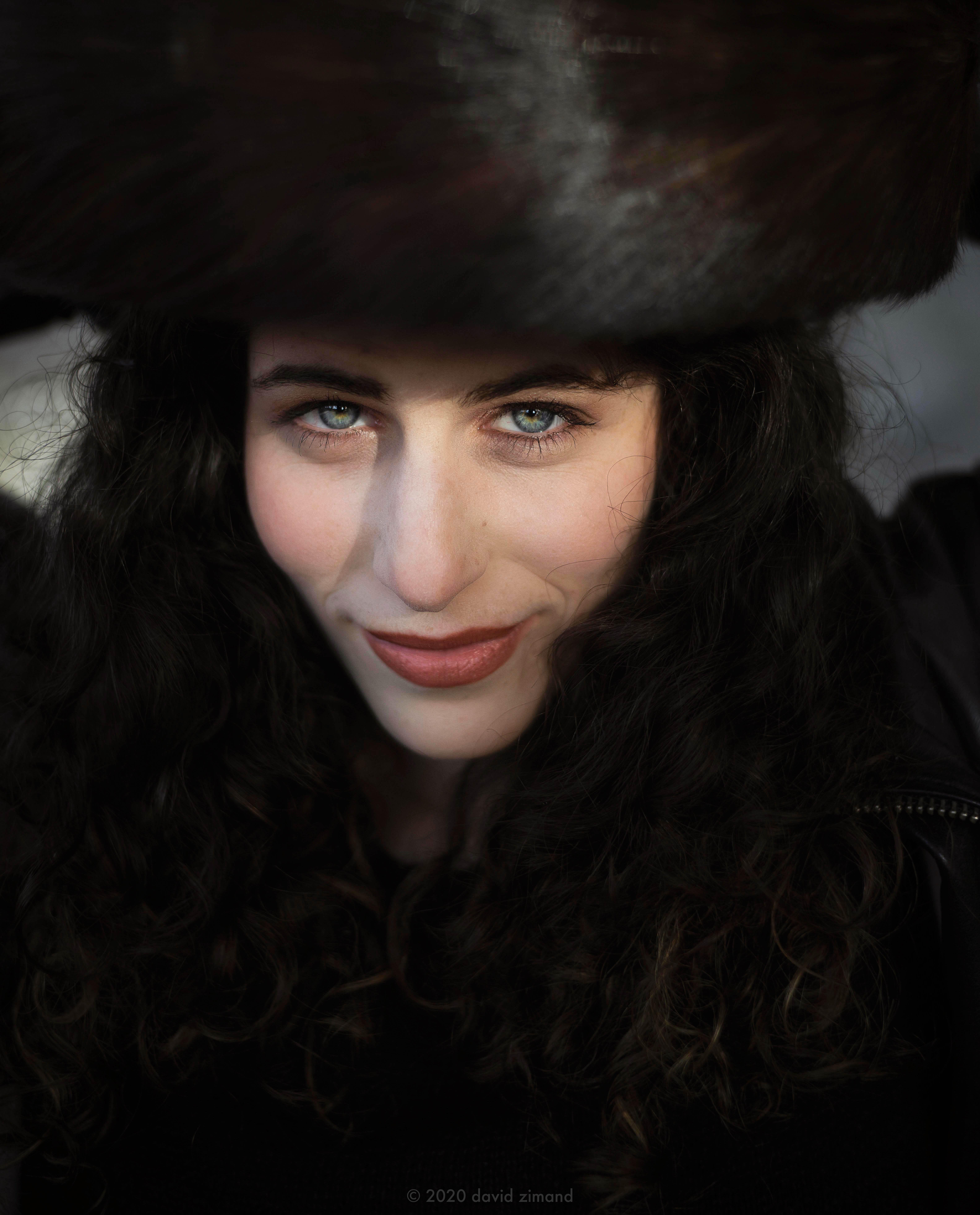 actor Lea Kalisch large photo