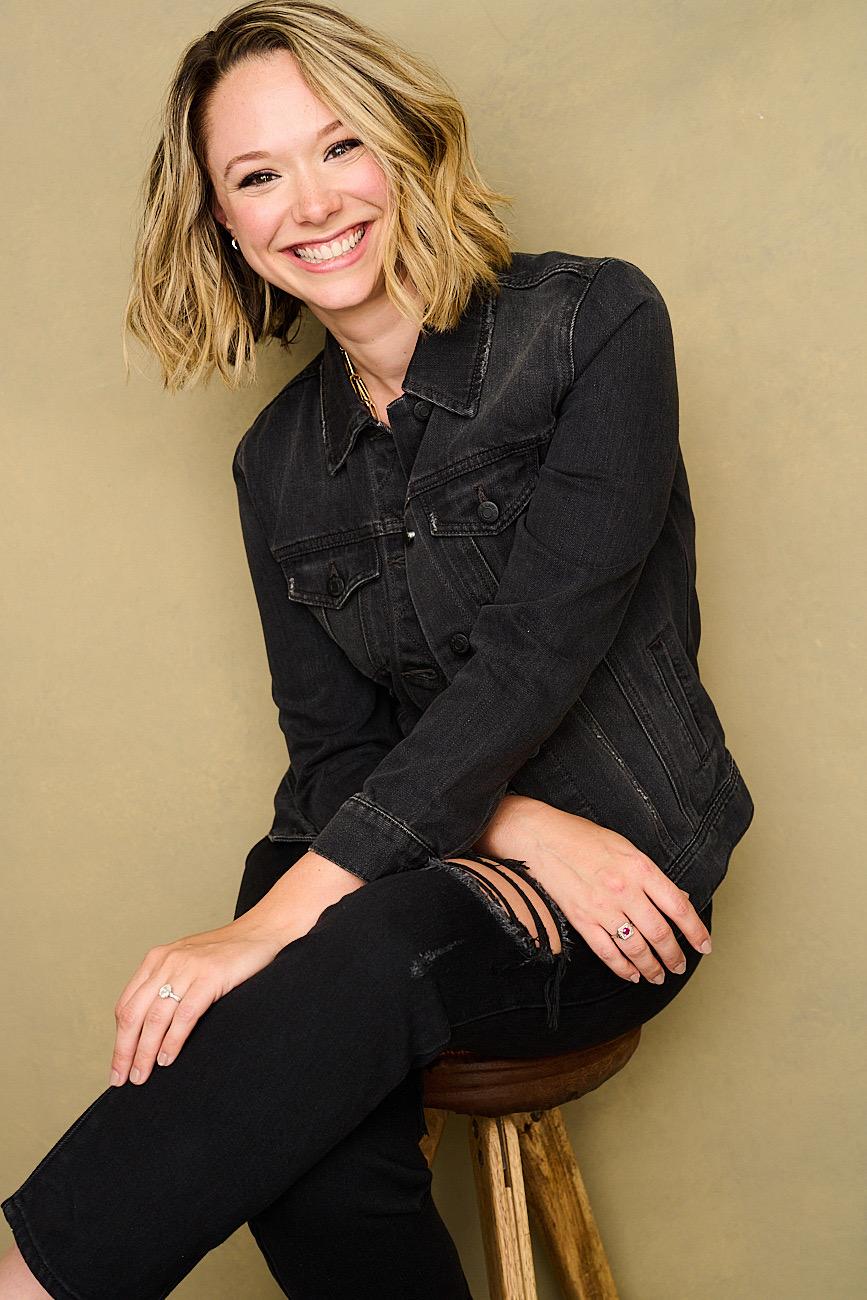 actor Shannon Hollander large photo