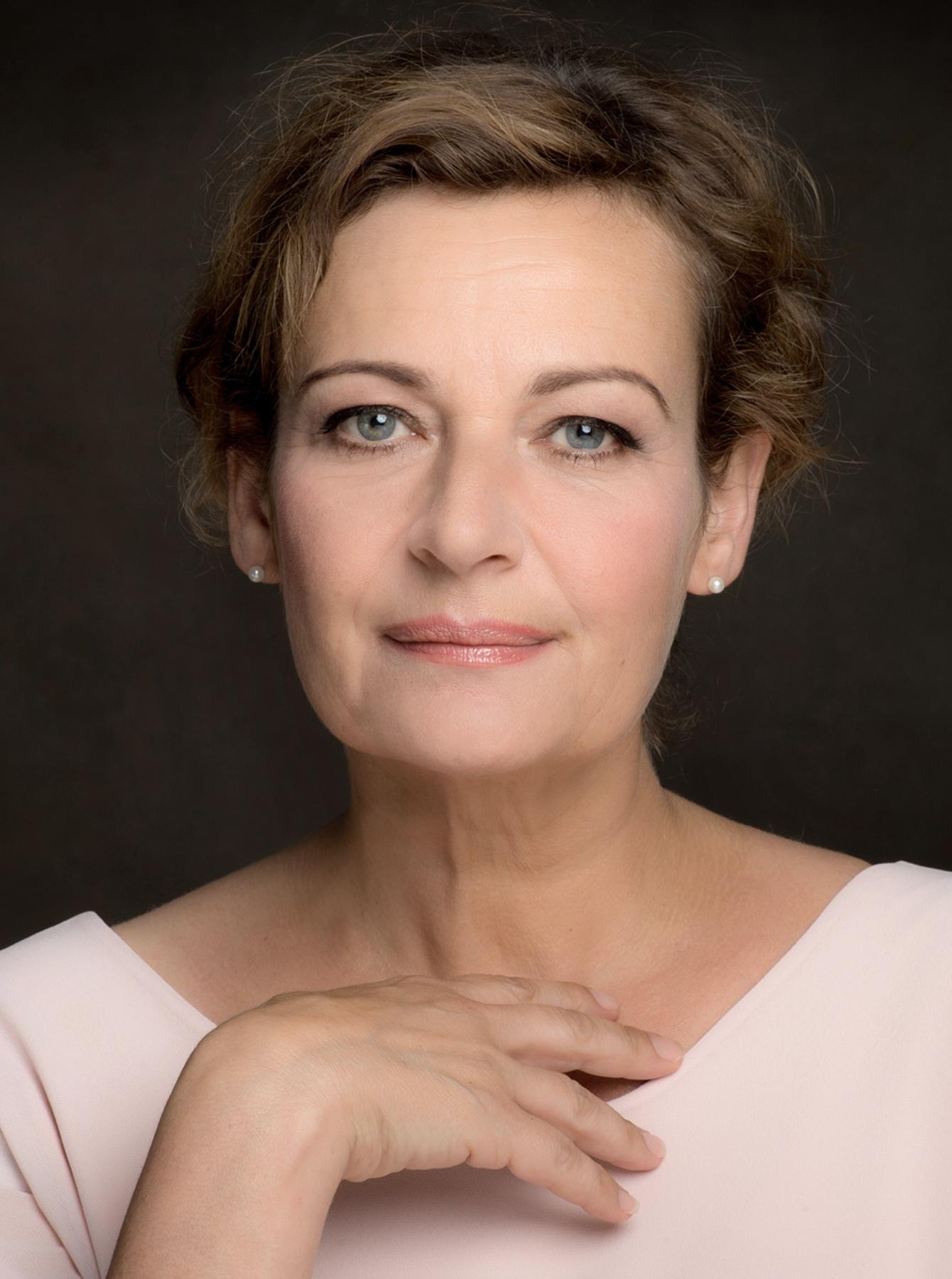 actor Lilly Forgách large photo