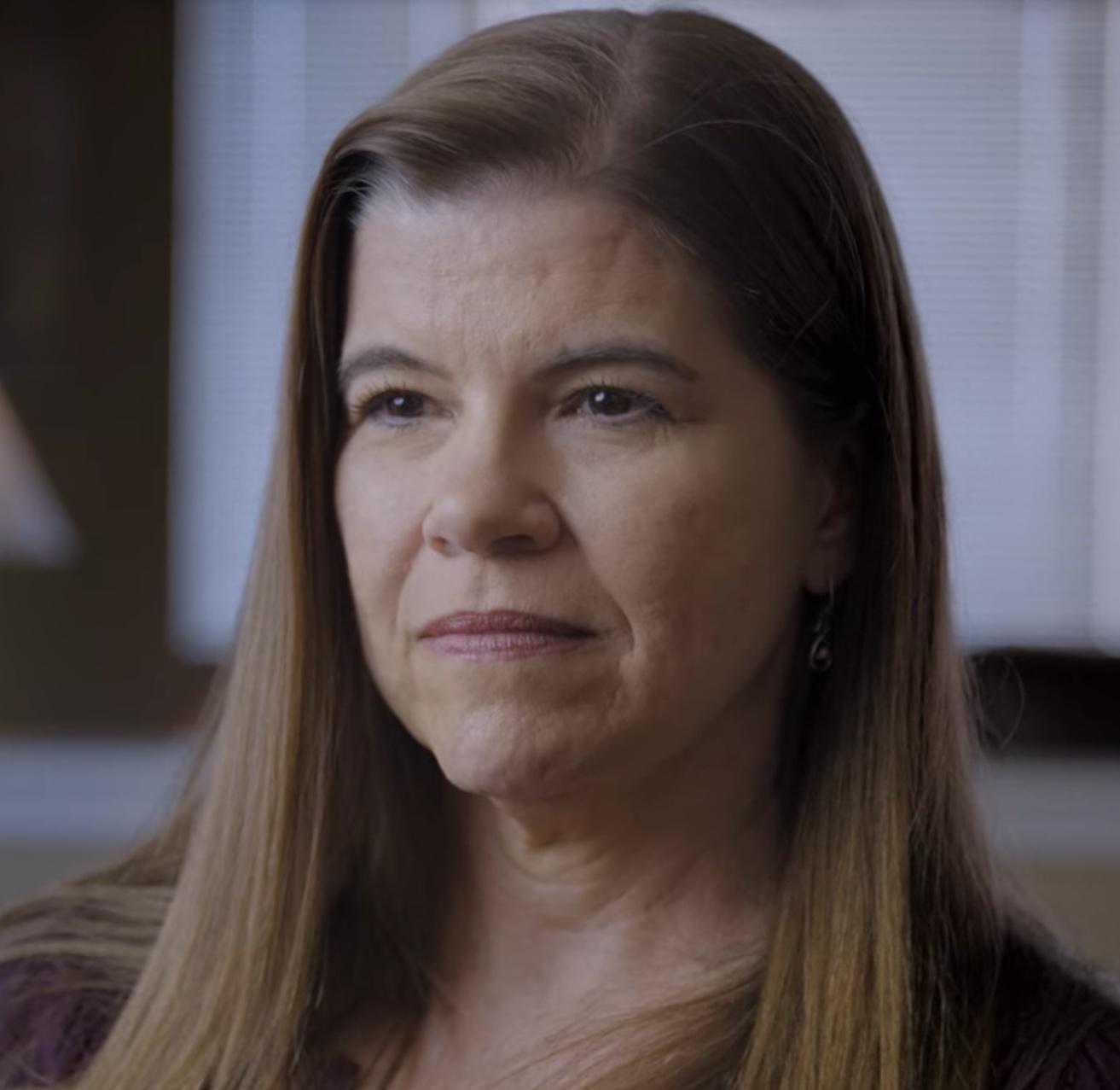 actor Yvette Cantu Schneider large photo