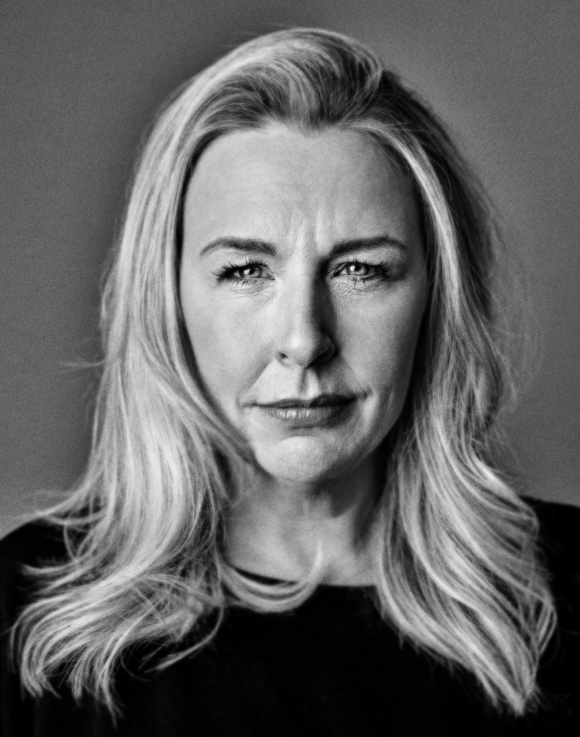 actor Hannah Walters large photo