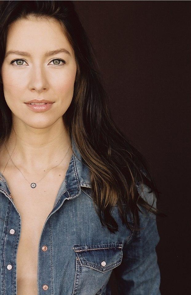 actor Jessica Blackmore large photo