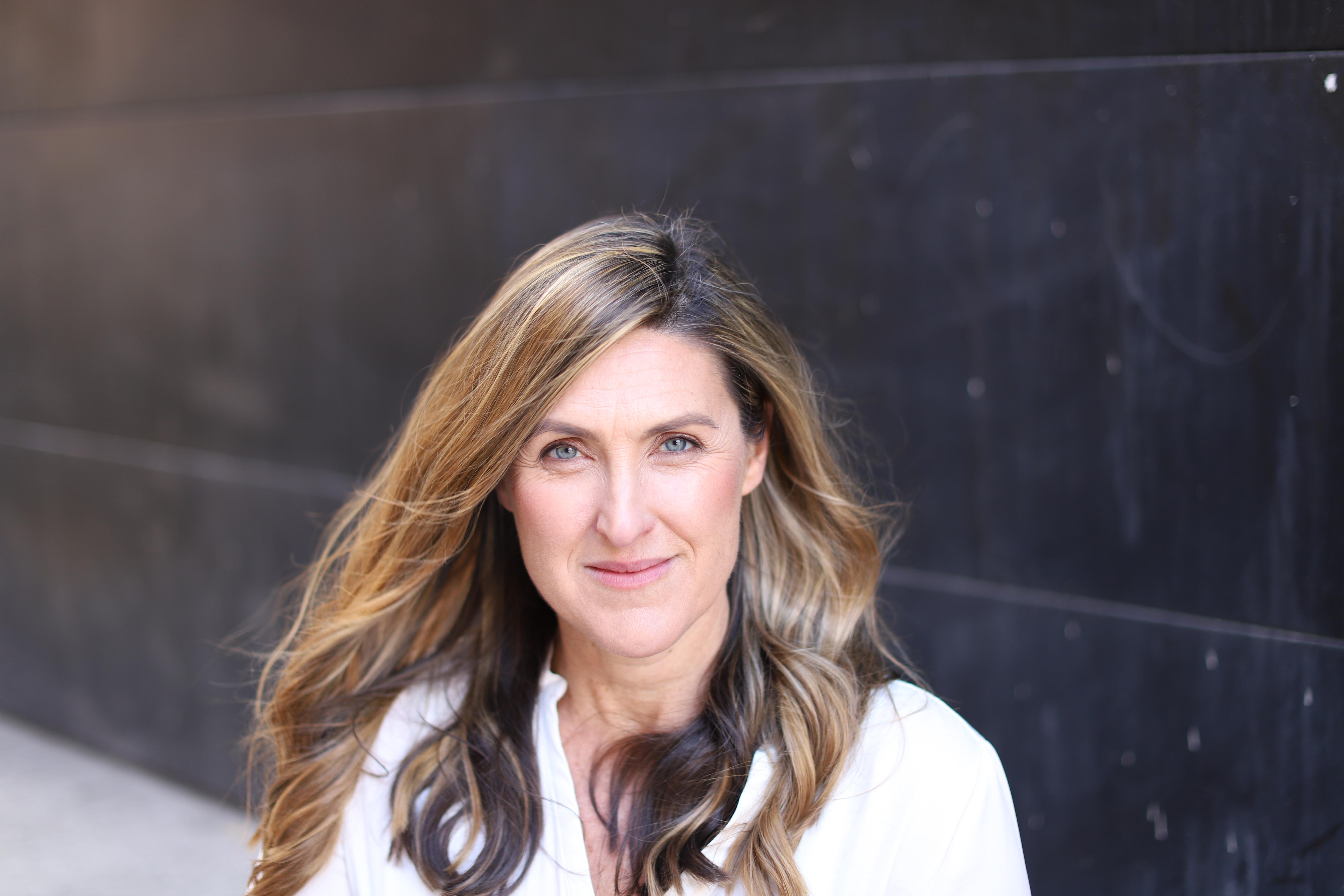 actor Alexandra Jones large photo