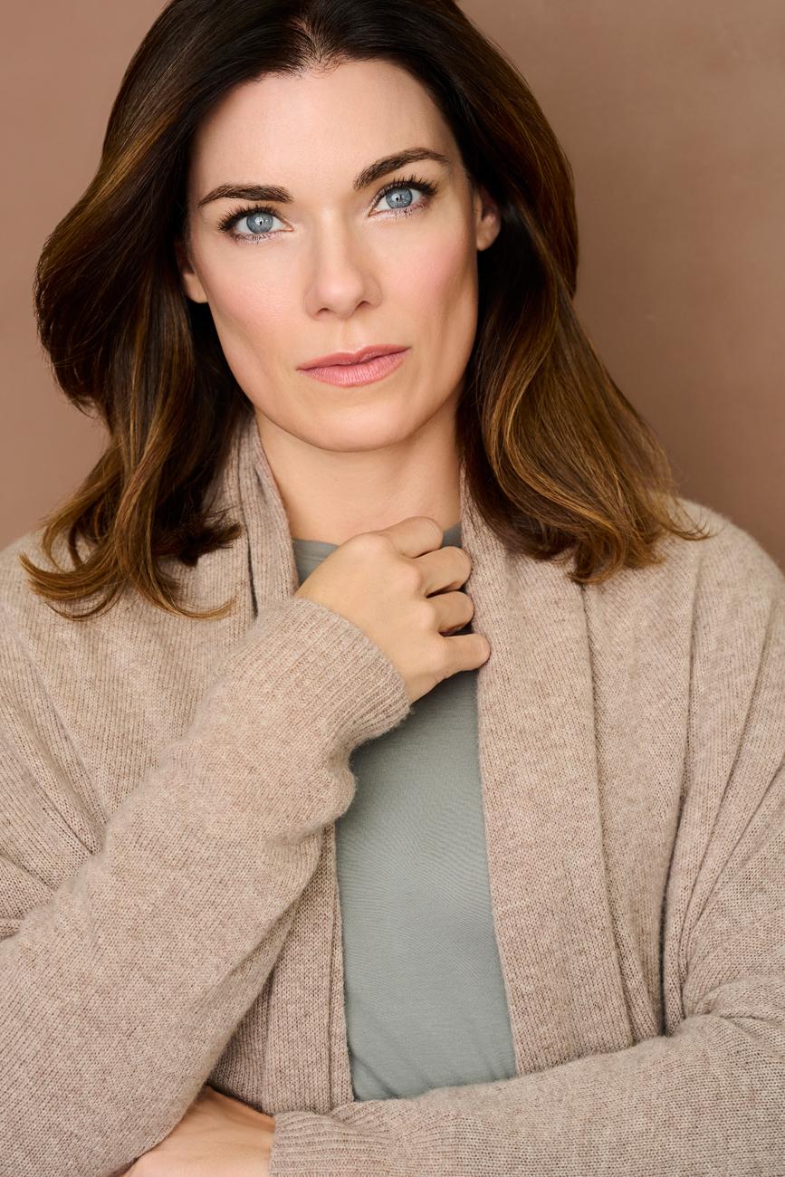 actor Amy Motta large photo