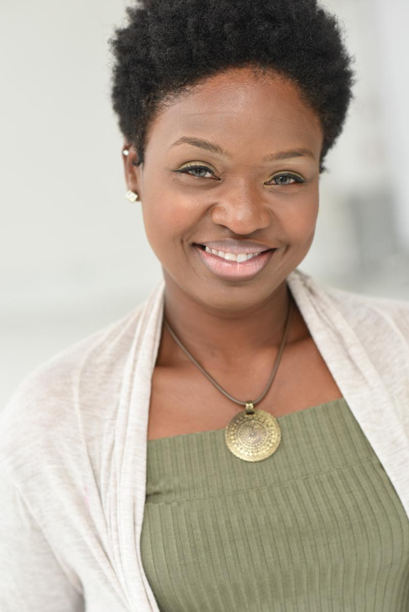 actor Fania Bourn large photo