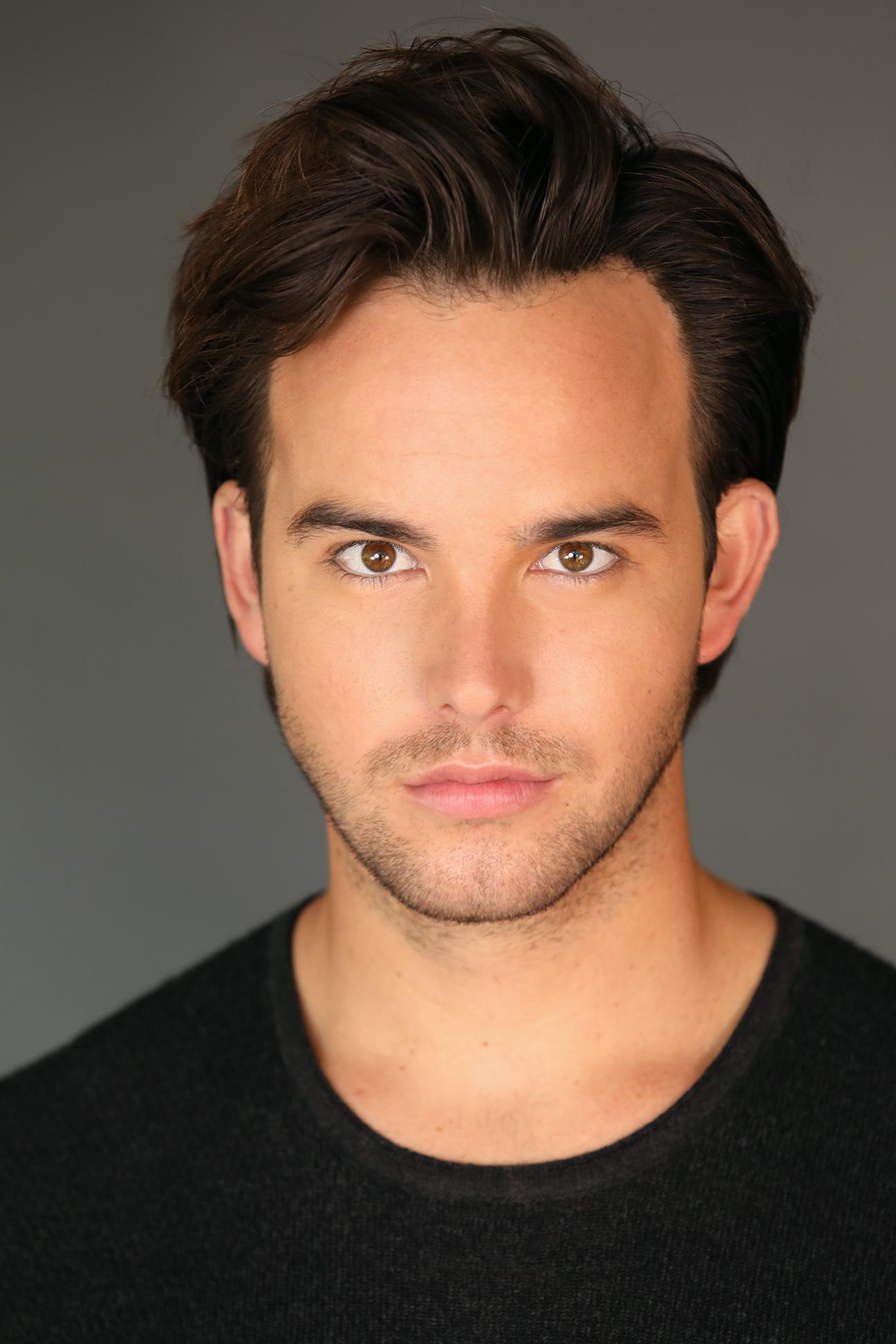 actor Thomas Archer large photo