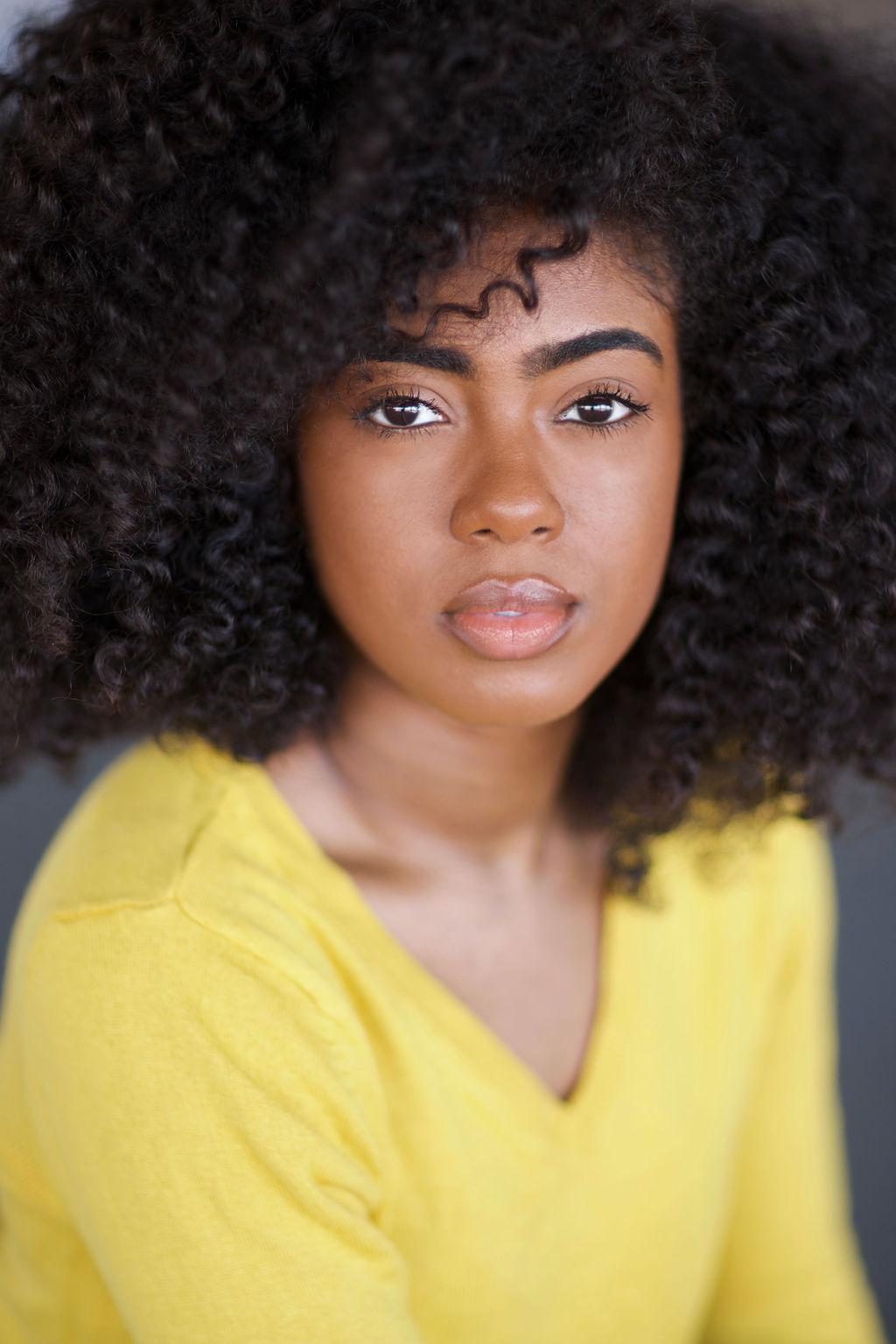 actor Heather Lynn Harris large photo