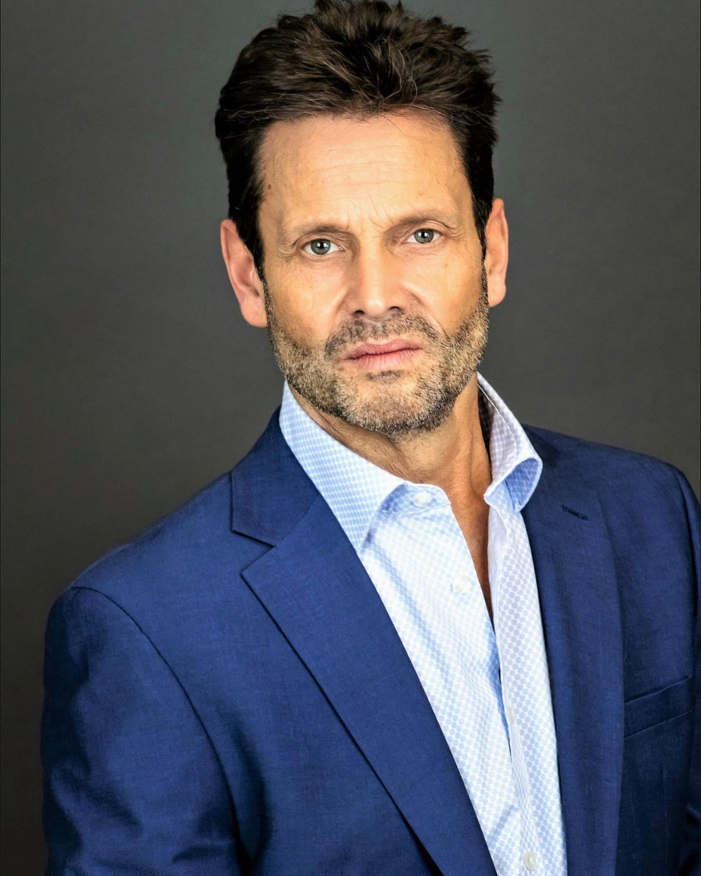 actor Michael Fedele large photo