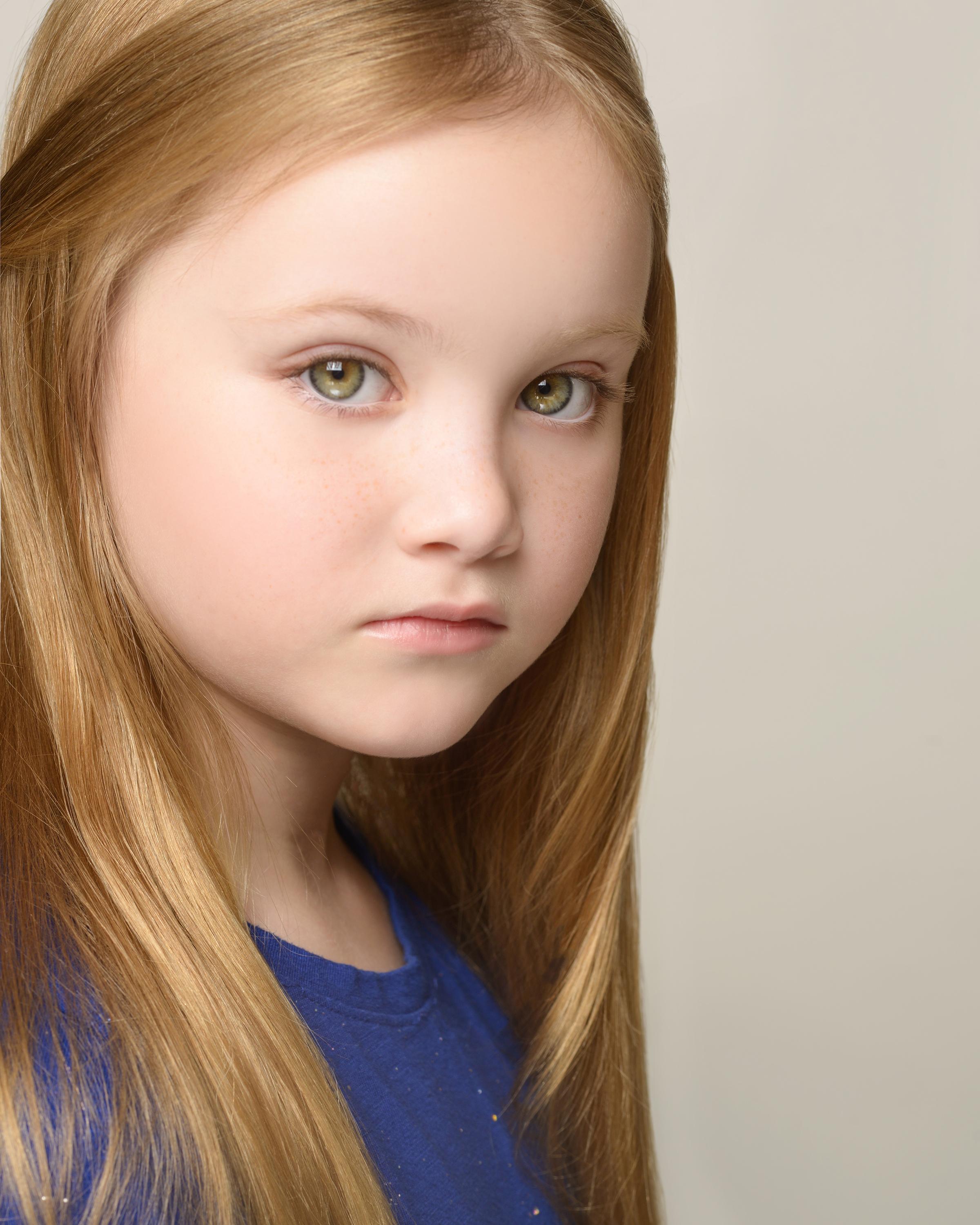 actor Caitlyn Friedlander large photo