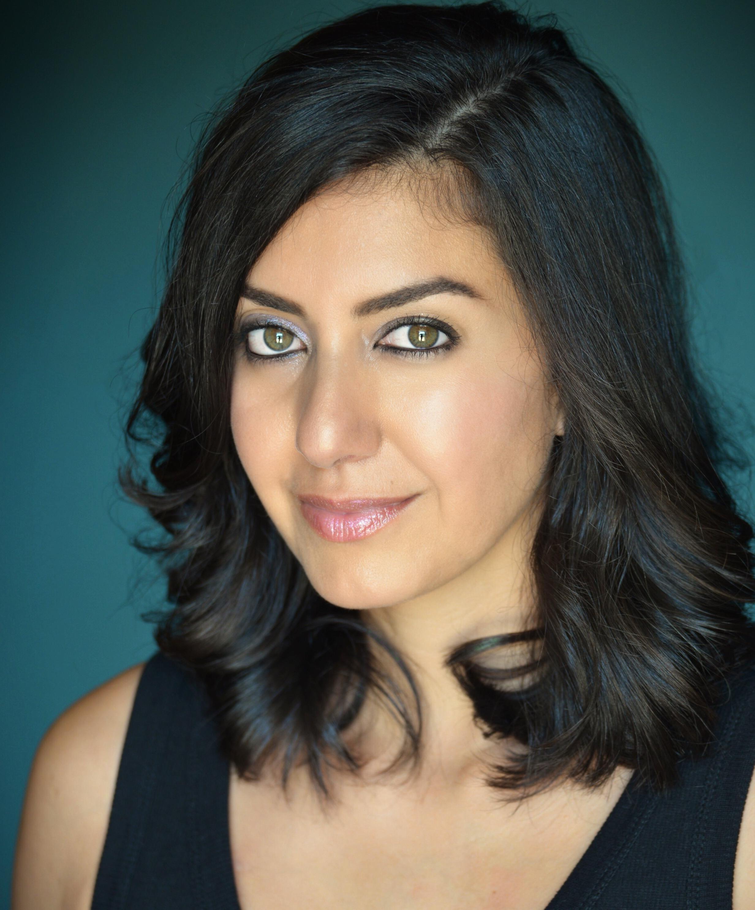 actor Azadeh Khatibi large photo