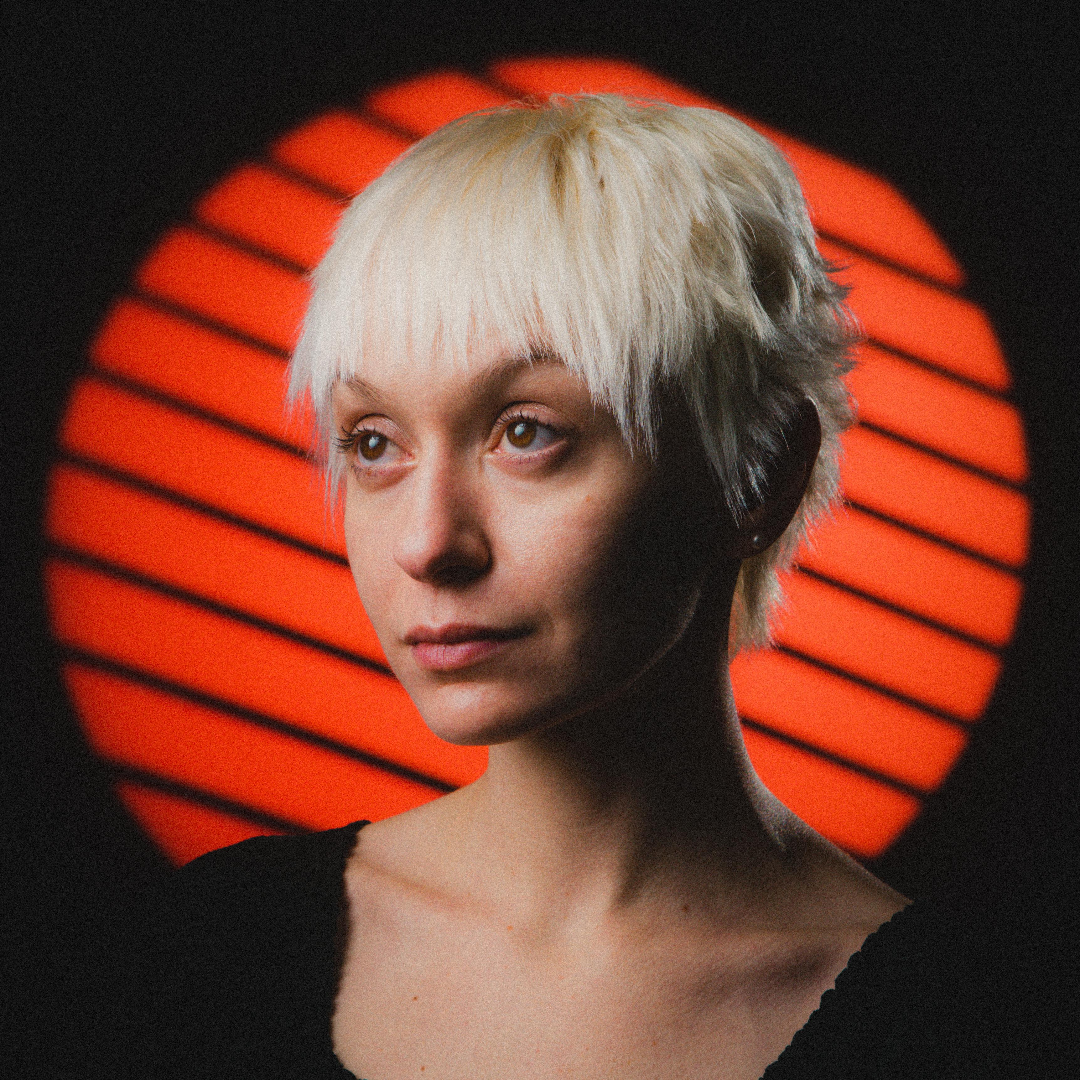 actor Jackie Kelly large photo