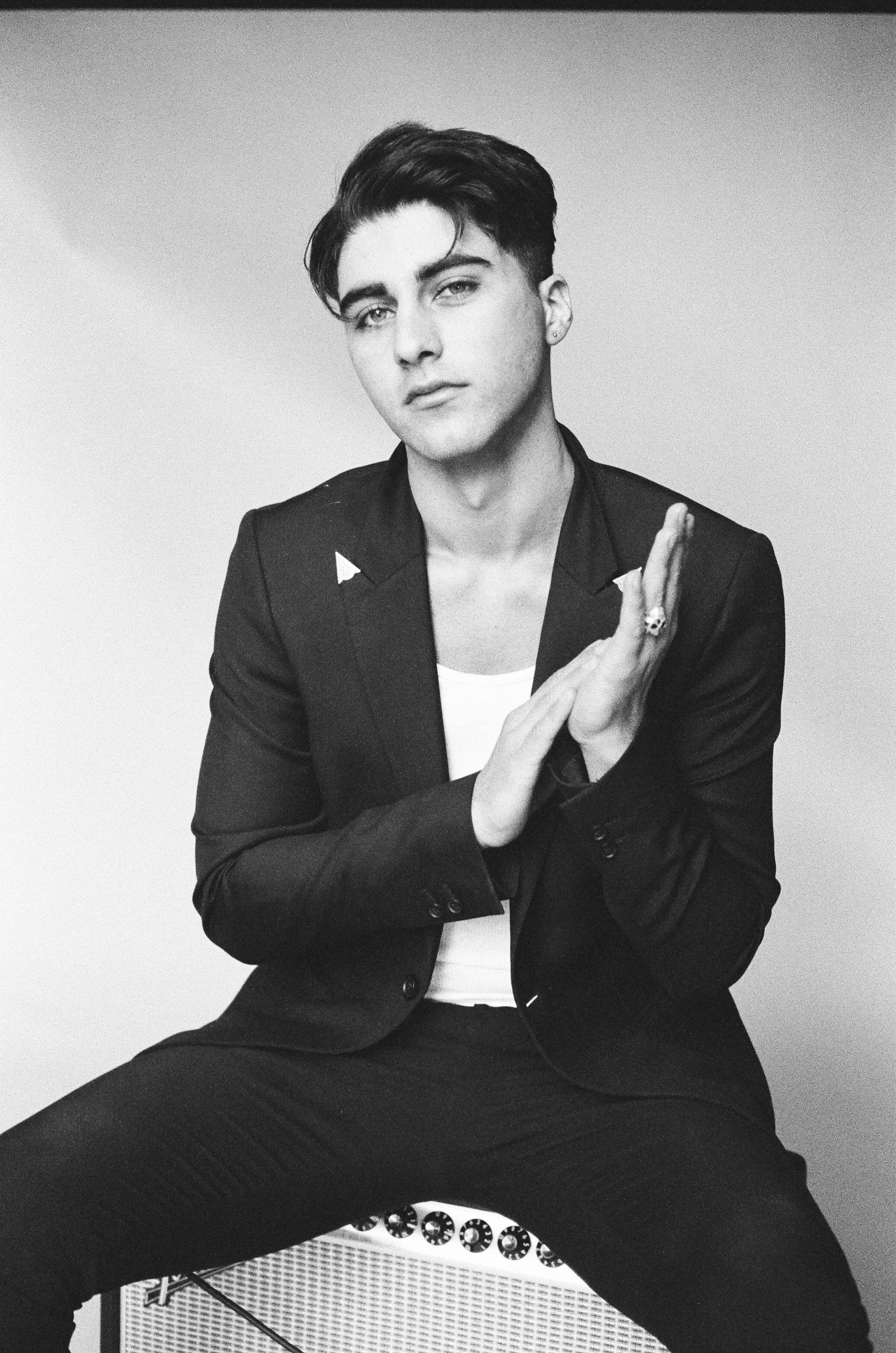 actor Hudson Thames large photo