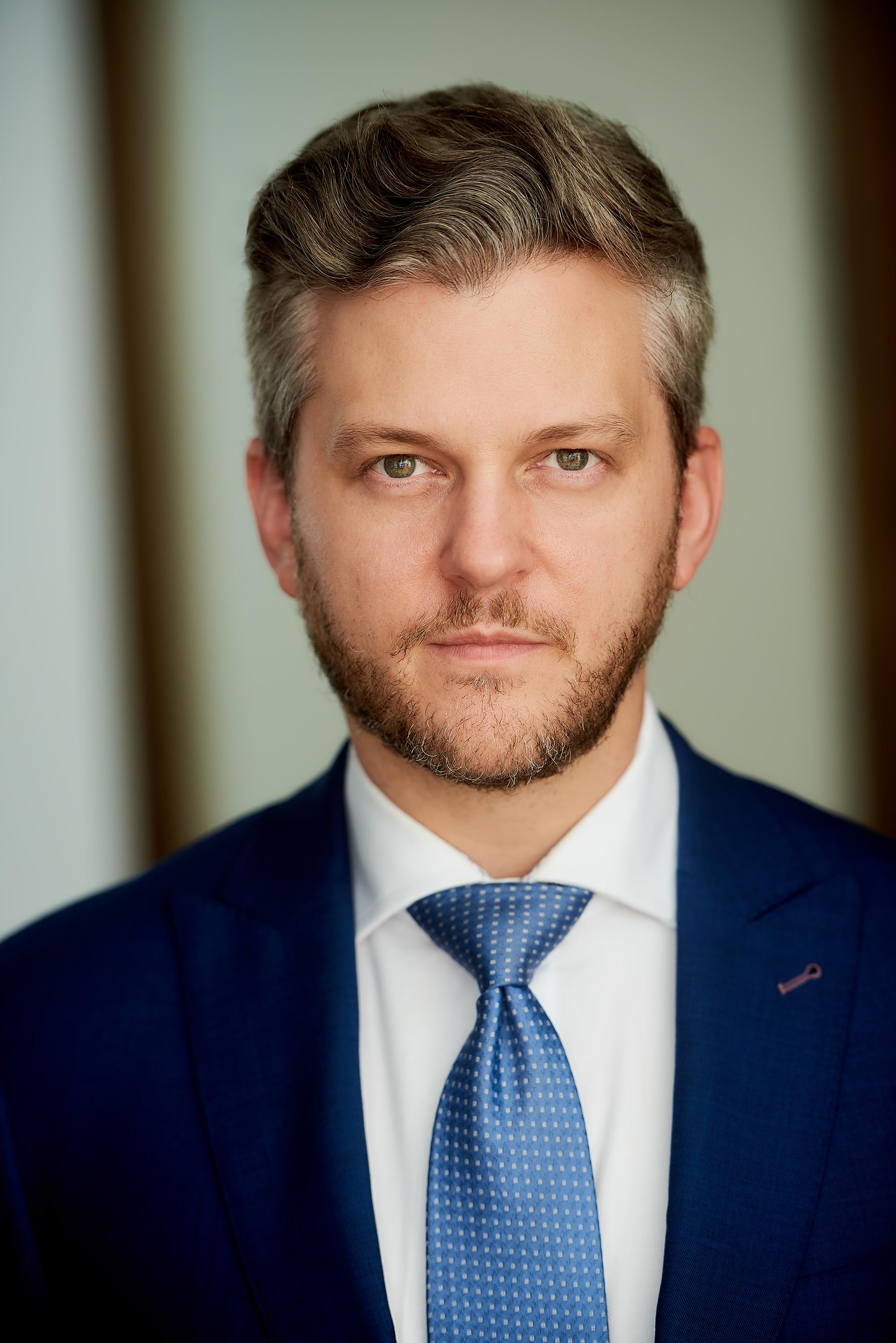 actor Ari Pollack large photo