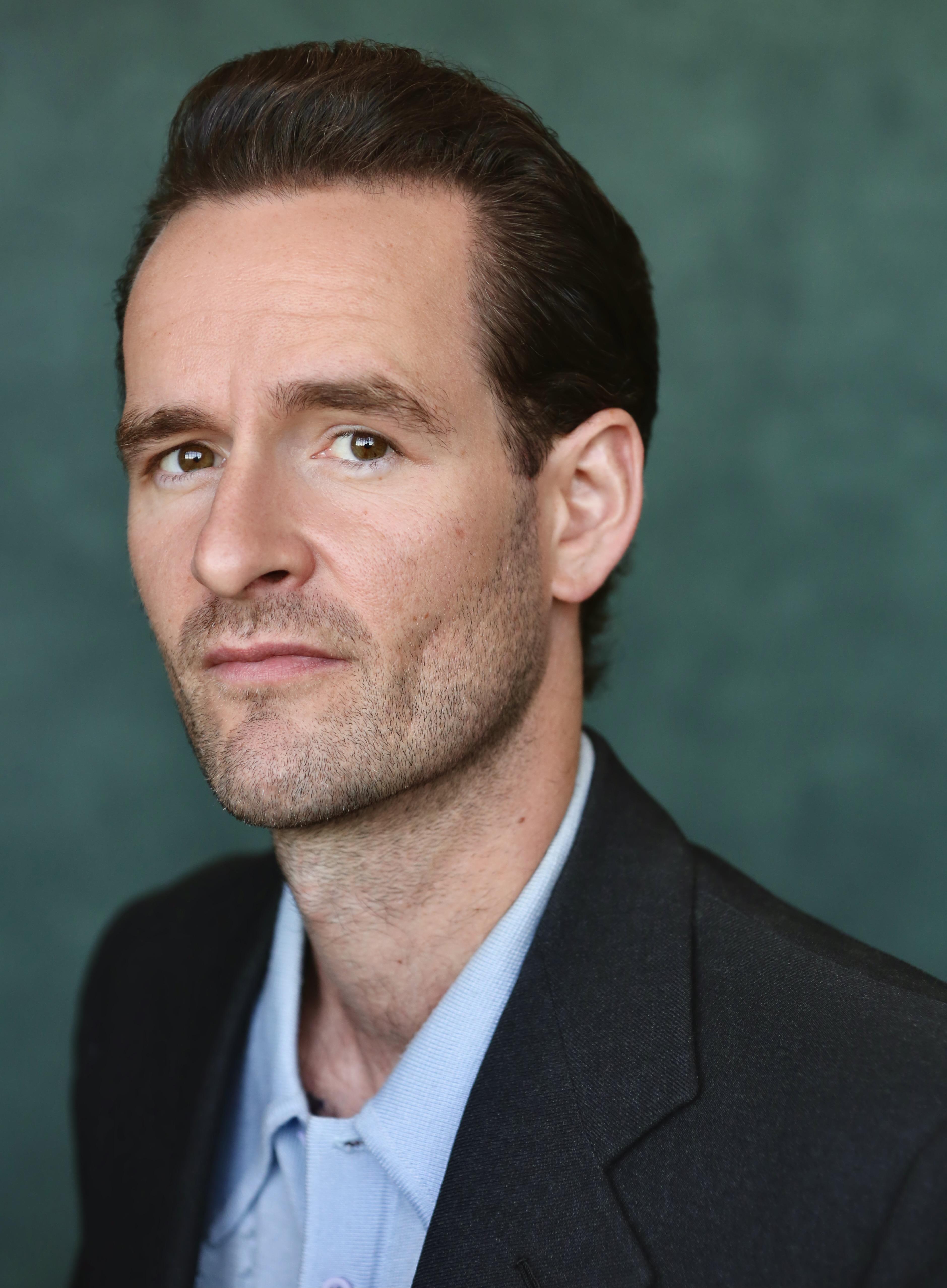 actor Jordan Louis large photo