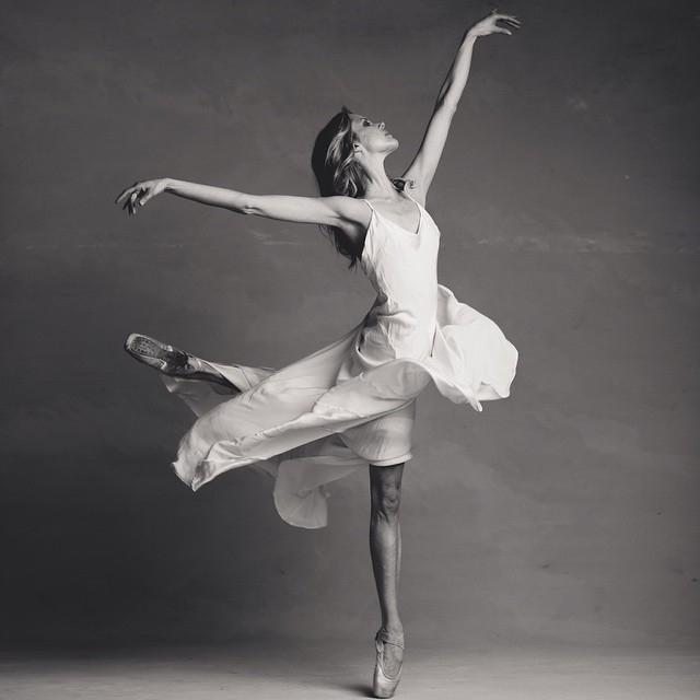 actor Jennifer Nichols large photo