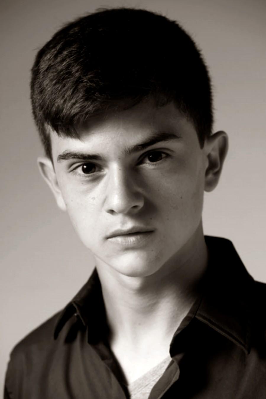 actor Biel Montoro large photo