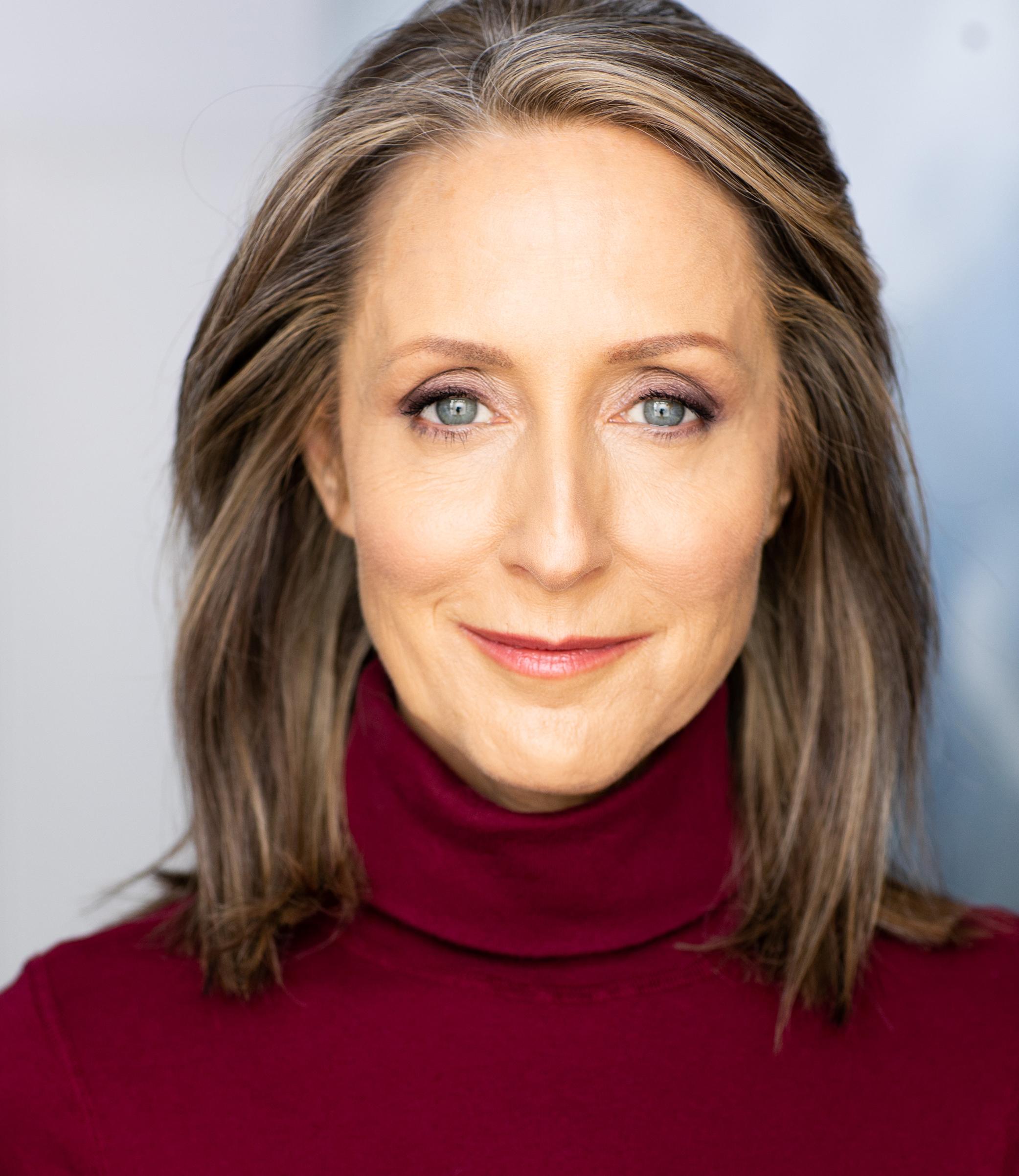 actor Stephanie Nash large photo