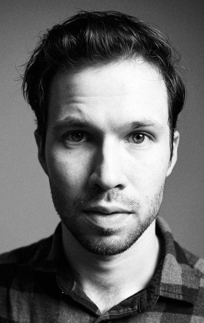 actor James Nevada large photo