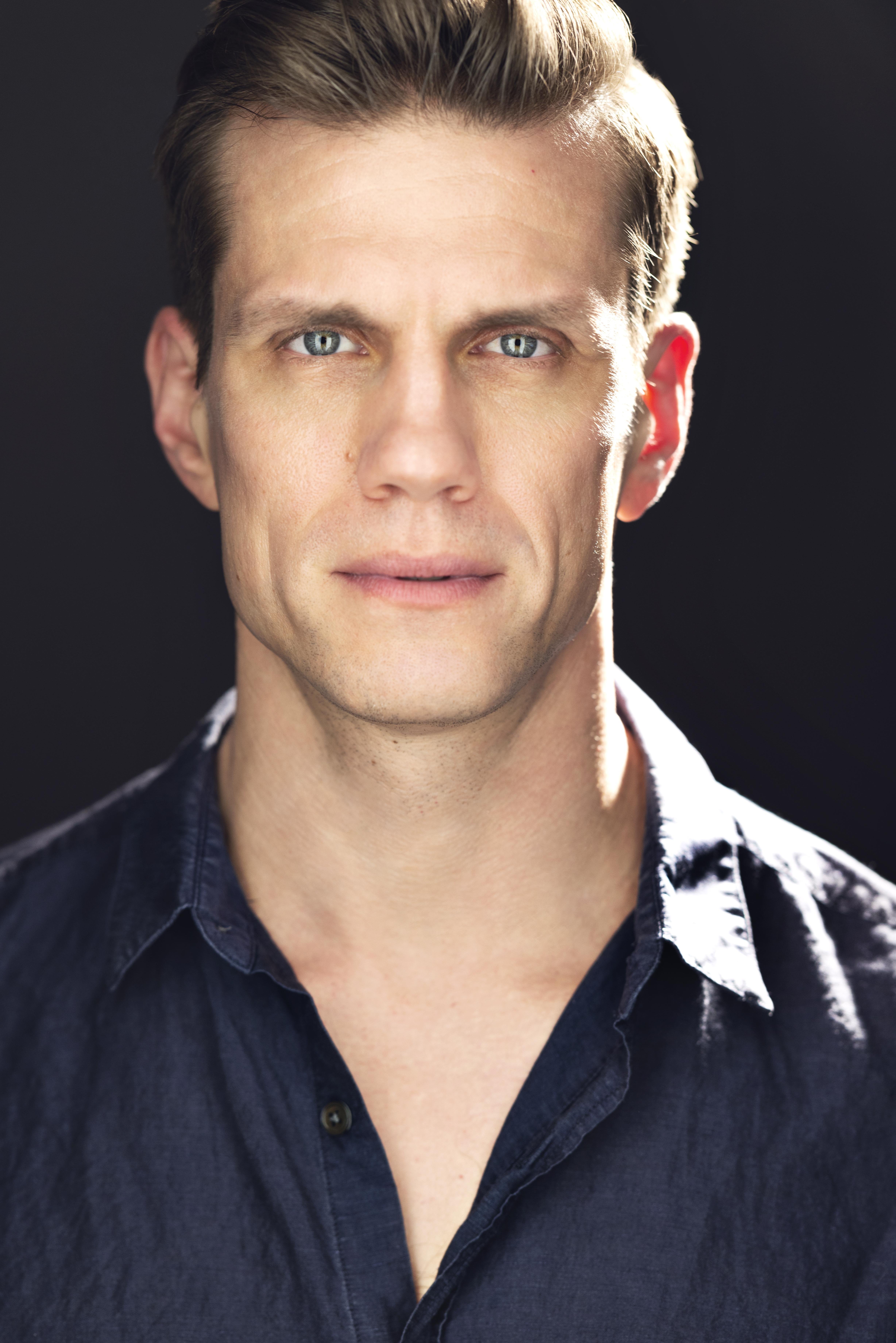 actor Lee Aaron Rosen large photo